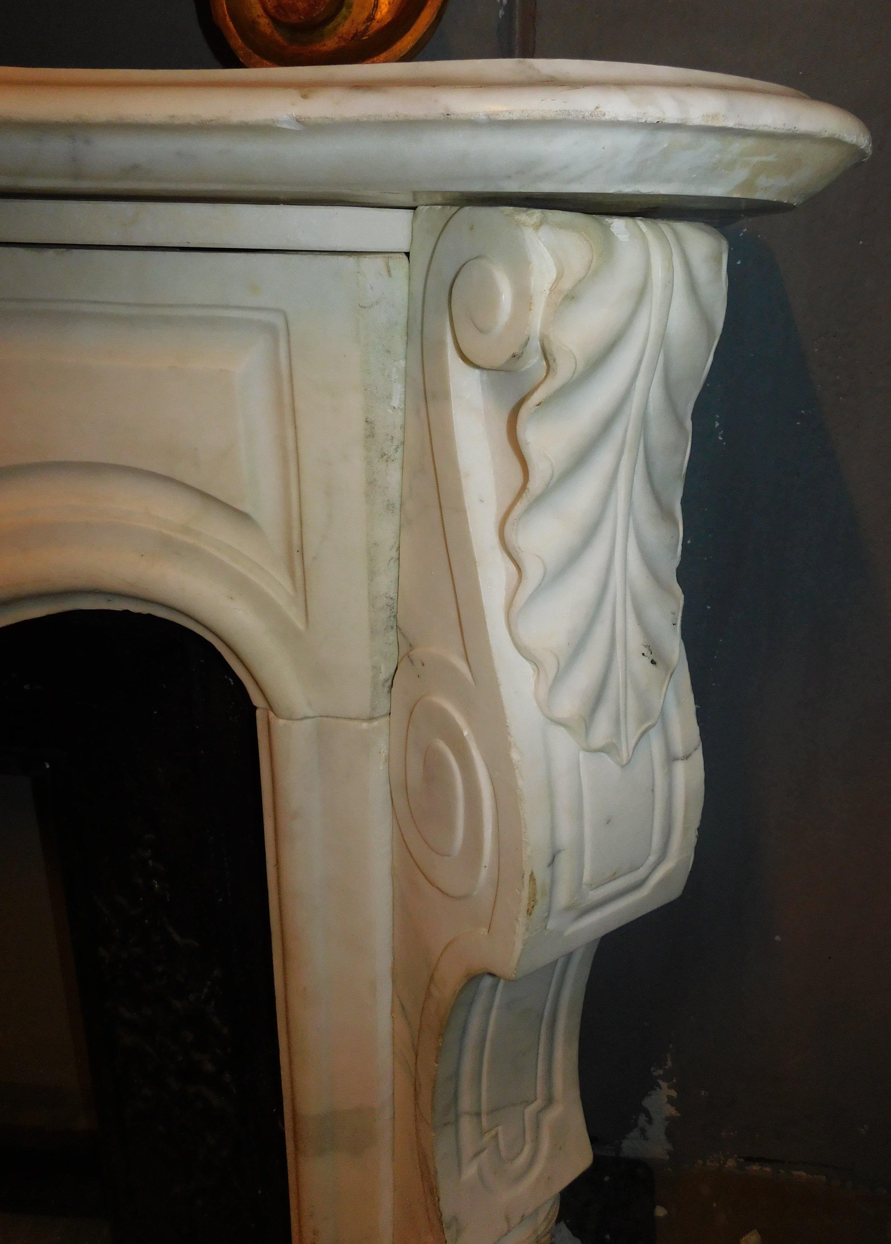 Hand-Carved Mantle Fireplace in White Carrara Marble, Richly Carved, 19th Century Italy For Sale
