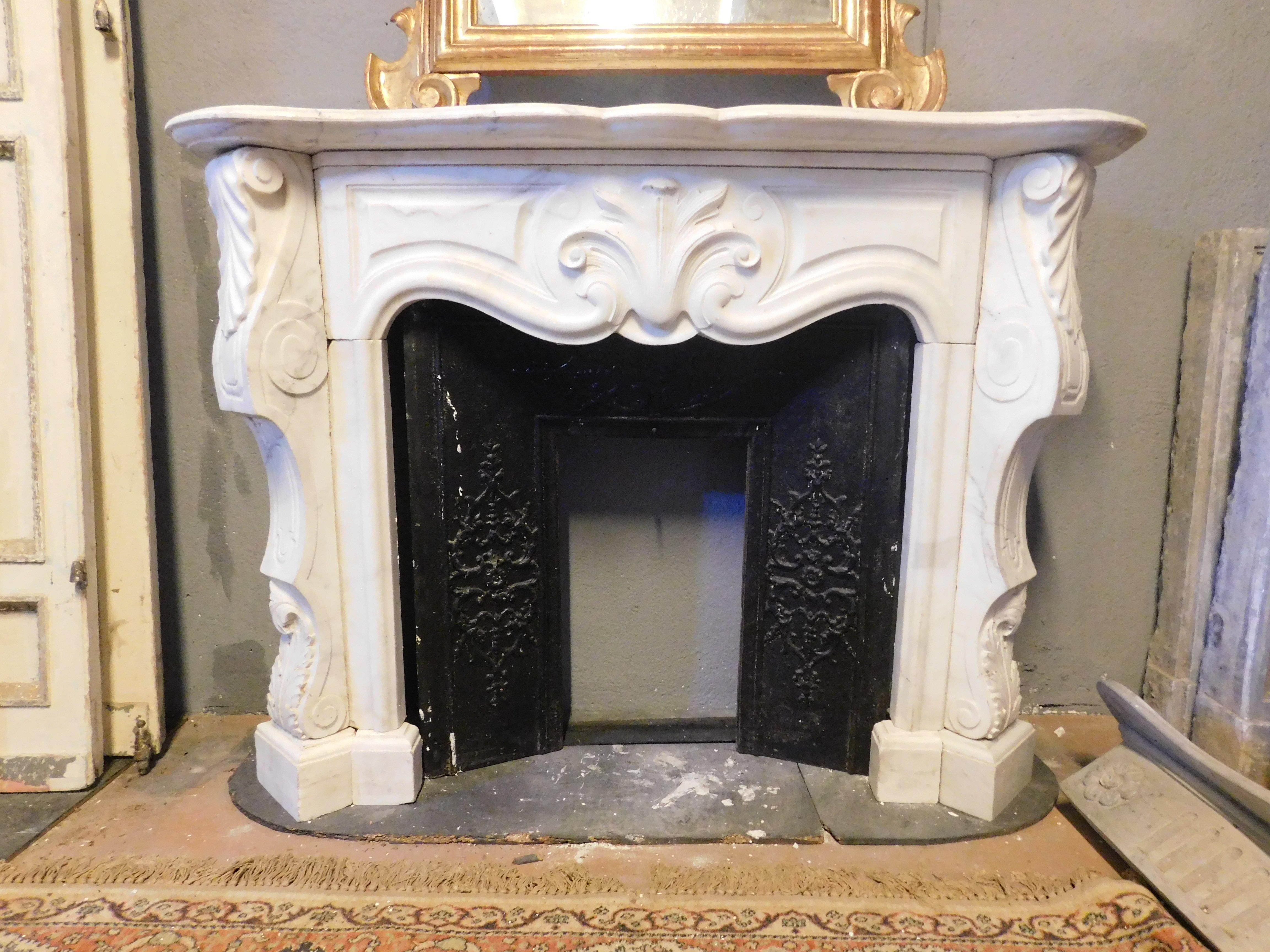Mantle Fireplace in White Carrara Marble, Richly Carved, 19th Century Italy For Sale 3
