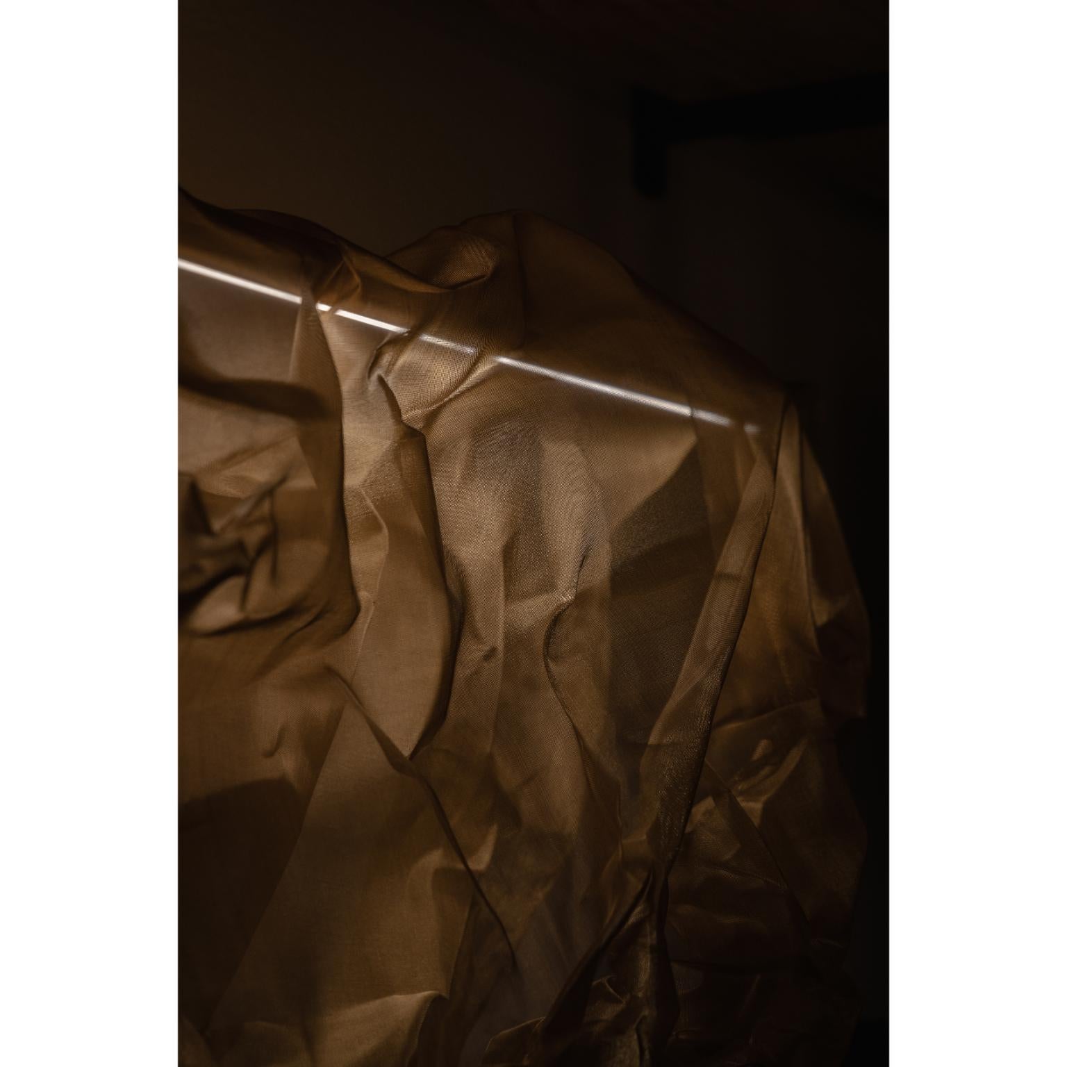 Luminaria Manto de latón envejecido con malla de latón by Nuumbra en venta 2