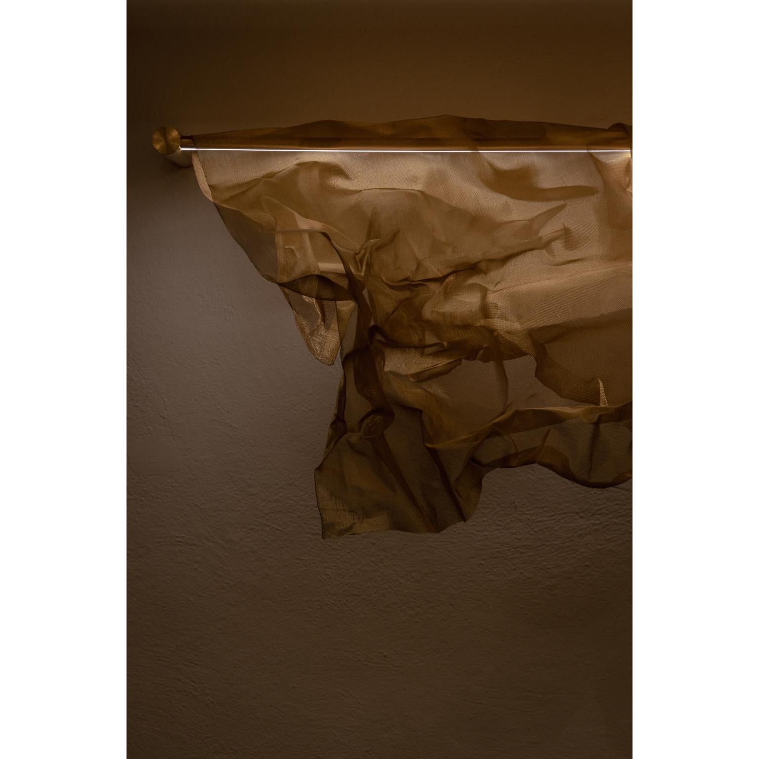 Luminaria Manto de latón envejecido con malla de latón by Nuumbra en Nuevo estado para la venta en Geneve, CH