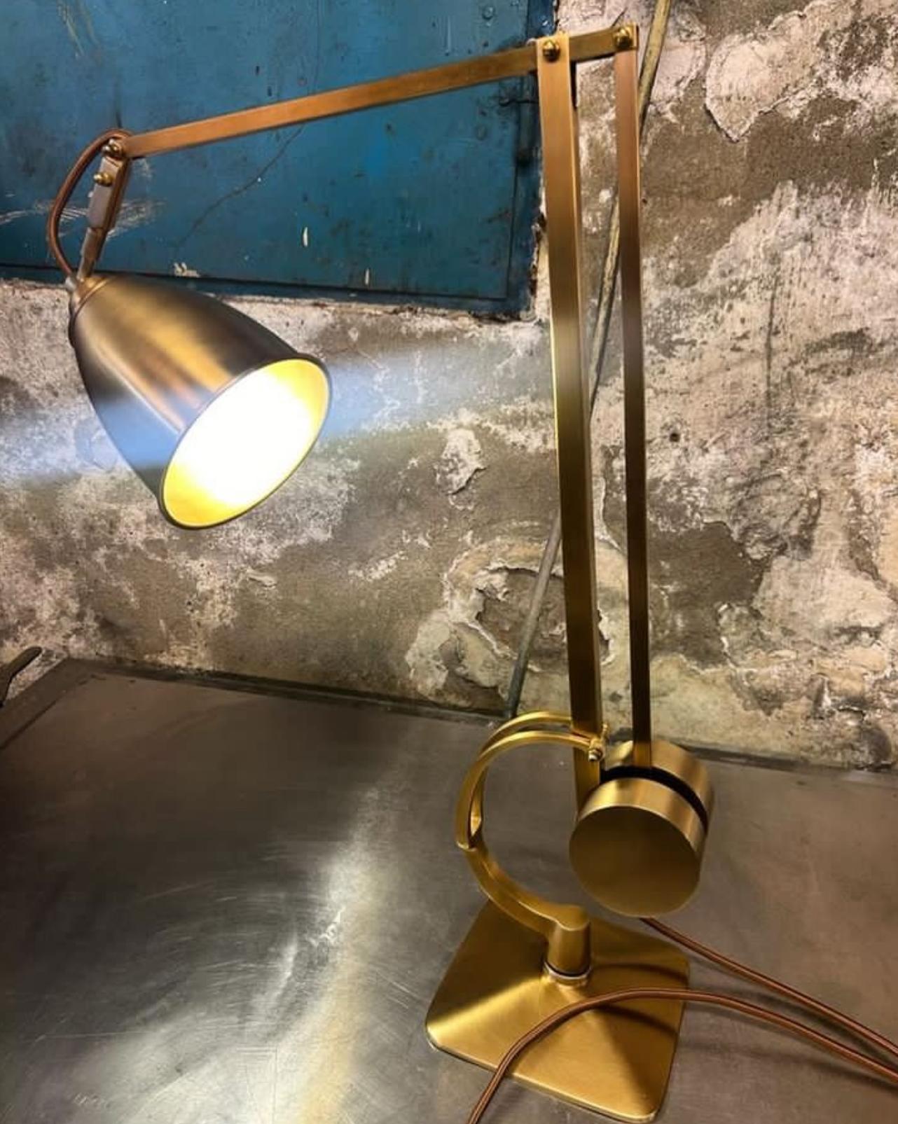 Mantodeus Table Lamp Mid-Century Modern Style Re-Edition  In New Condition For Sale In Vienna, AT