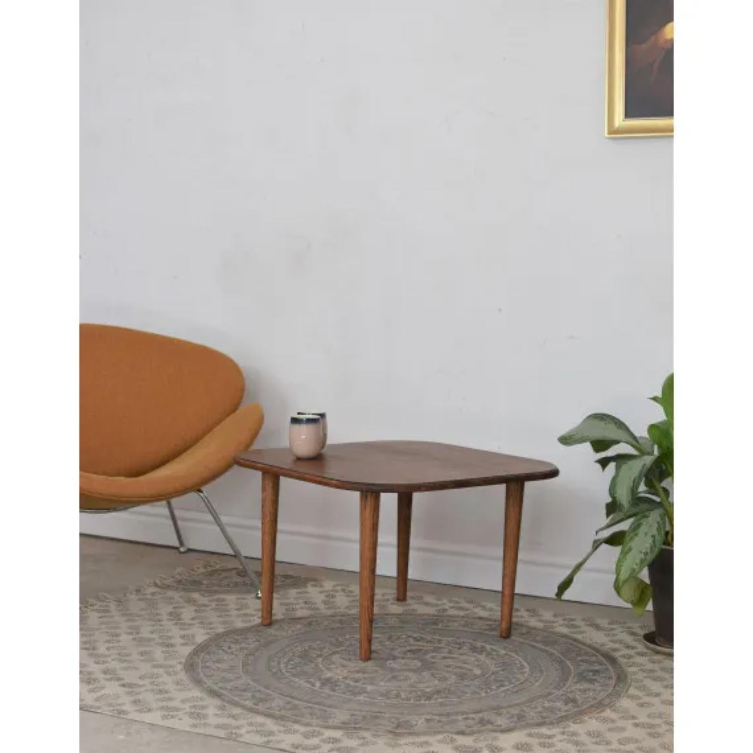 Polonais Table basse Manu par Pastform en vente