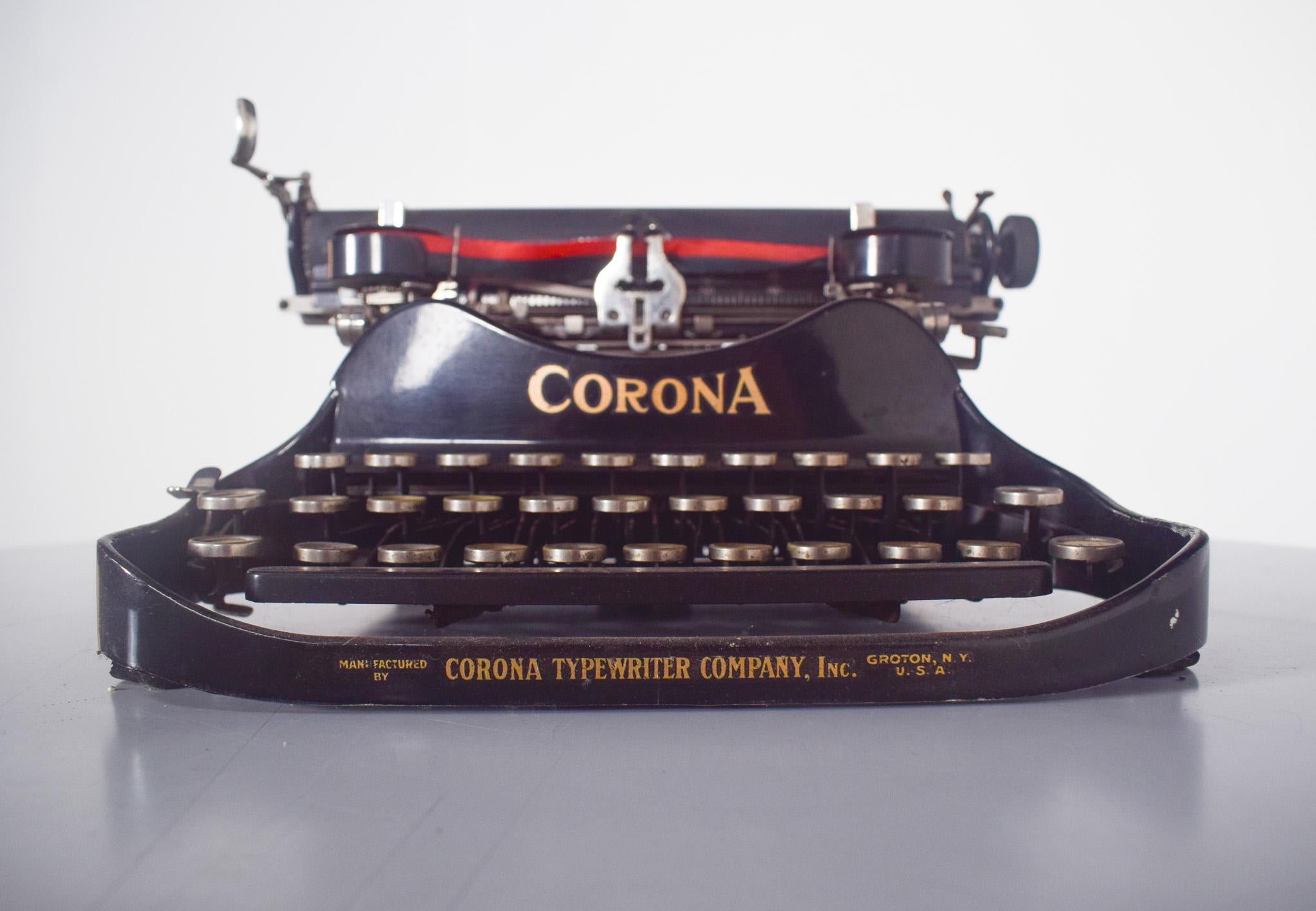 Manual Portable Typewriter, Corona, Groton, NY. For Sale 4