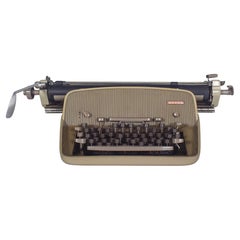 Manual Typewriter AZERTY Keyboard by MESSA