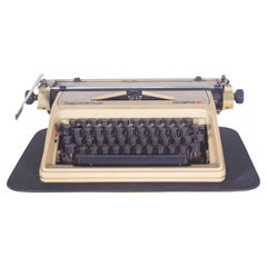 Typeur manuel AZERTY, par OLYMPIA, Regina de Luxe