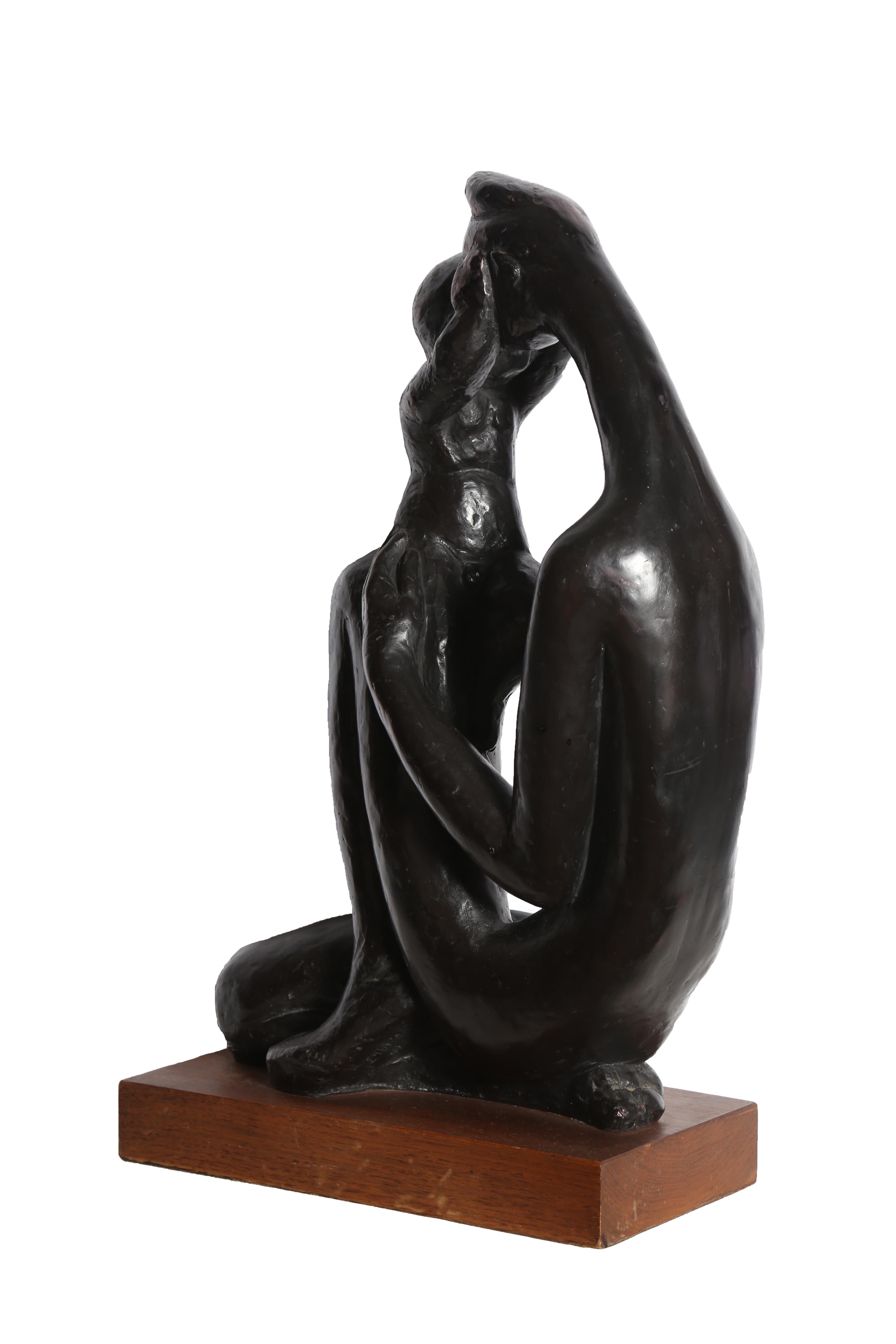 Mother and Child, Abstract Patinaed Resin Sculpture by Manuel Carbonell For Sale 3