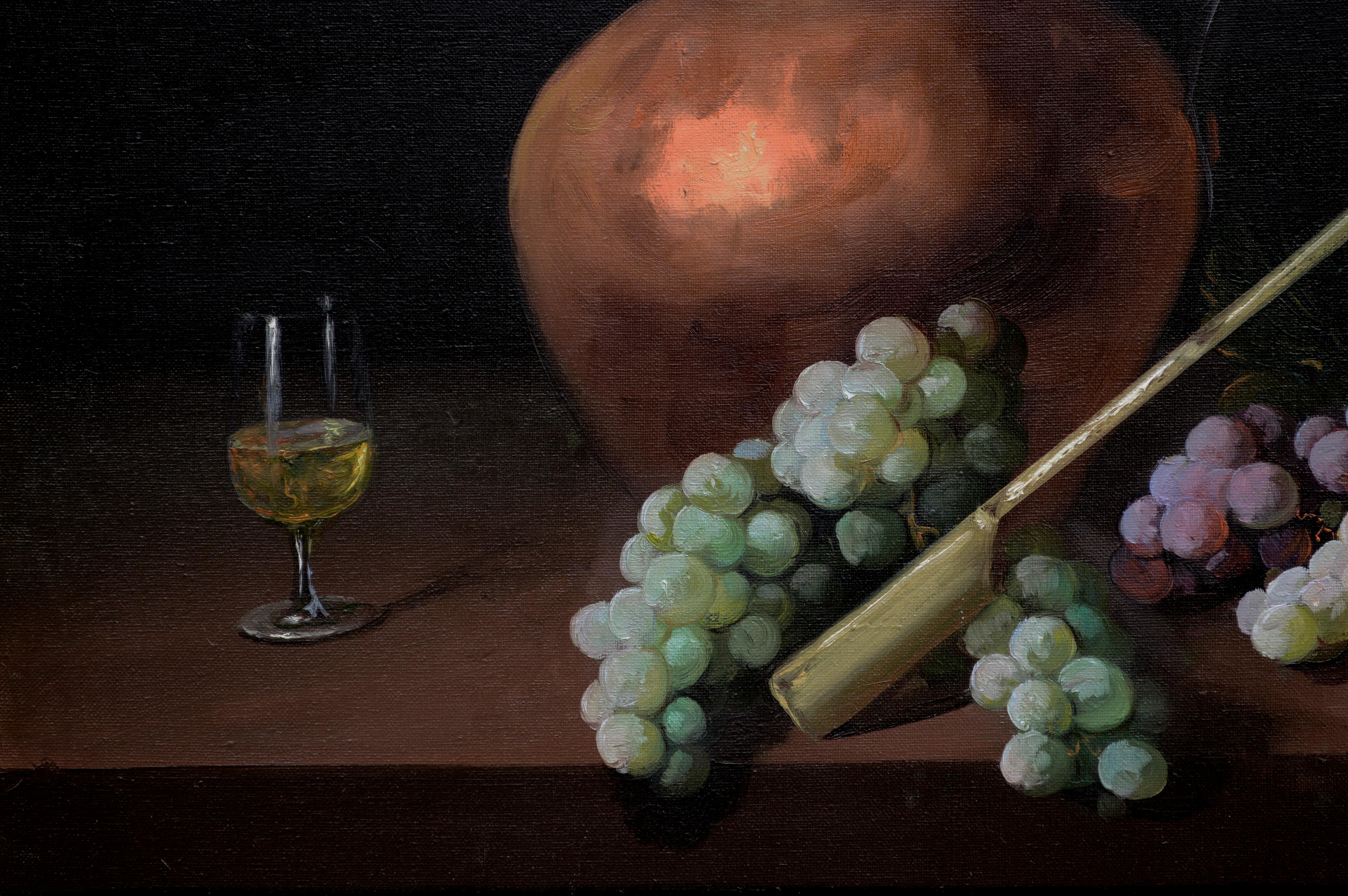 Nature morte du milieu du siècle avec raisins, récipient en cuivre et vin  - Noir Still-Life Painting par Manuel Ventura Millán