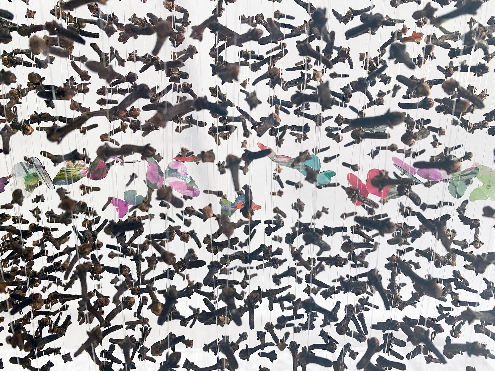 Migration - Beige Abstract Sculpture by Manuèle Bernardi