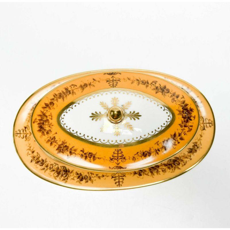 Manufacture de Sevres Gilt Porcelain Lidded Sauce Bowl Nankin Yellow, 1815-1824 In Good Condition In Gardena, CA