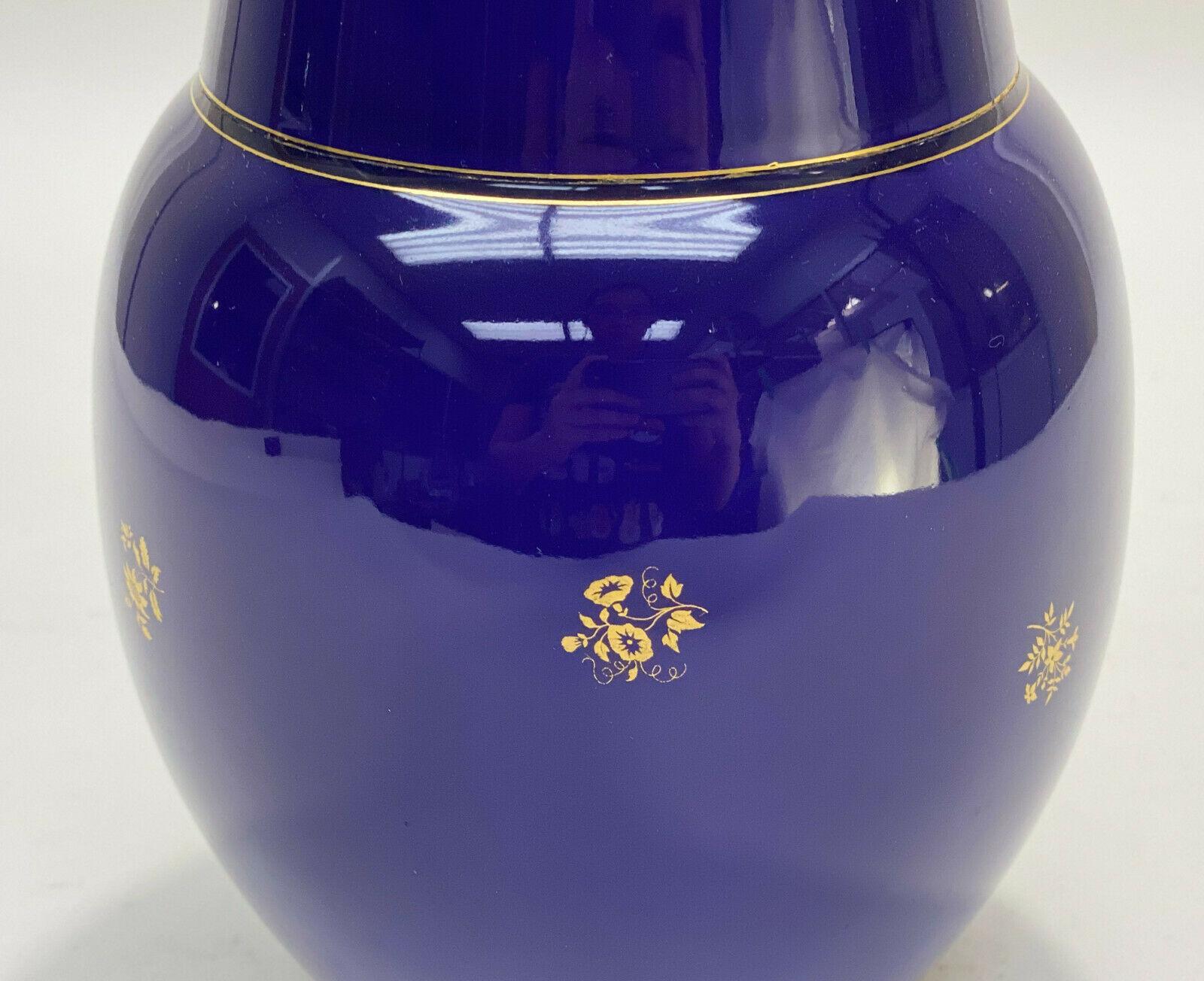 French Manufacture de Sevres Porcelain Cobalt Blue & Gilt Vase, 1926 For Sale