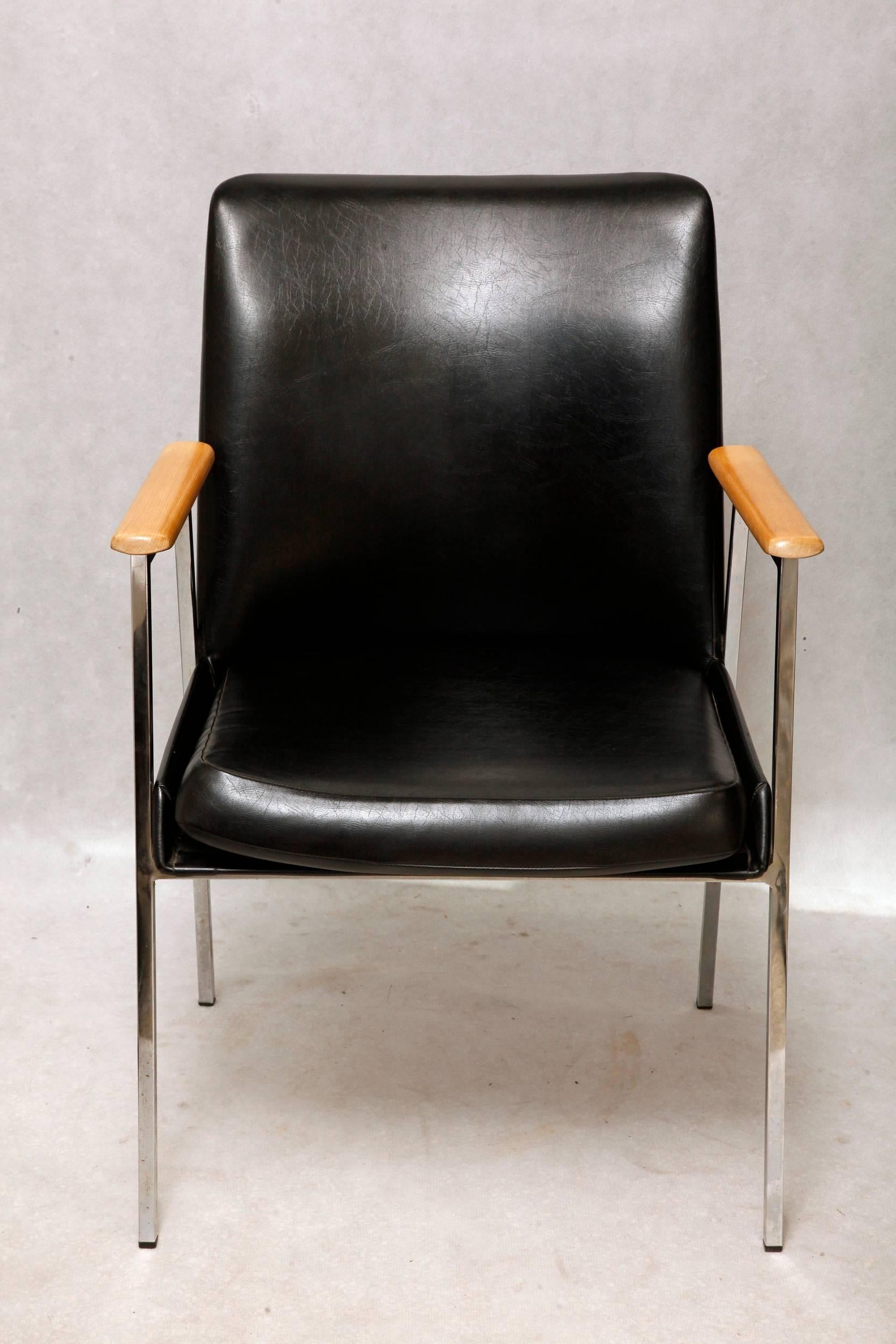 Manufactured by Mauser Black armchair,  Germany, 1960s For Sale 6
