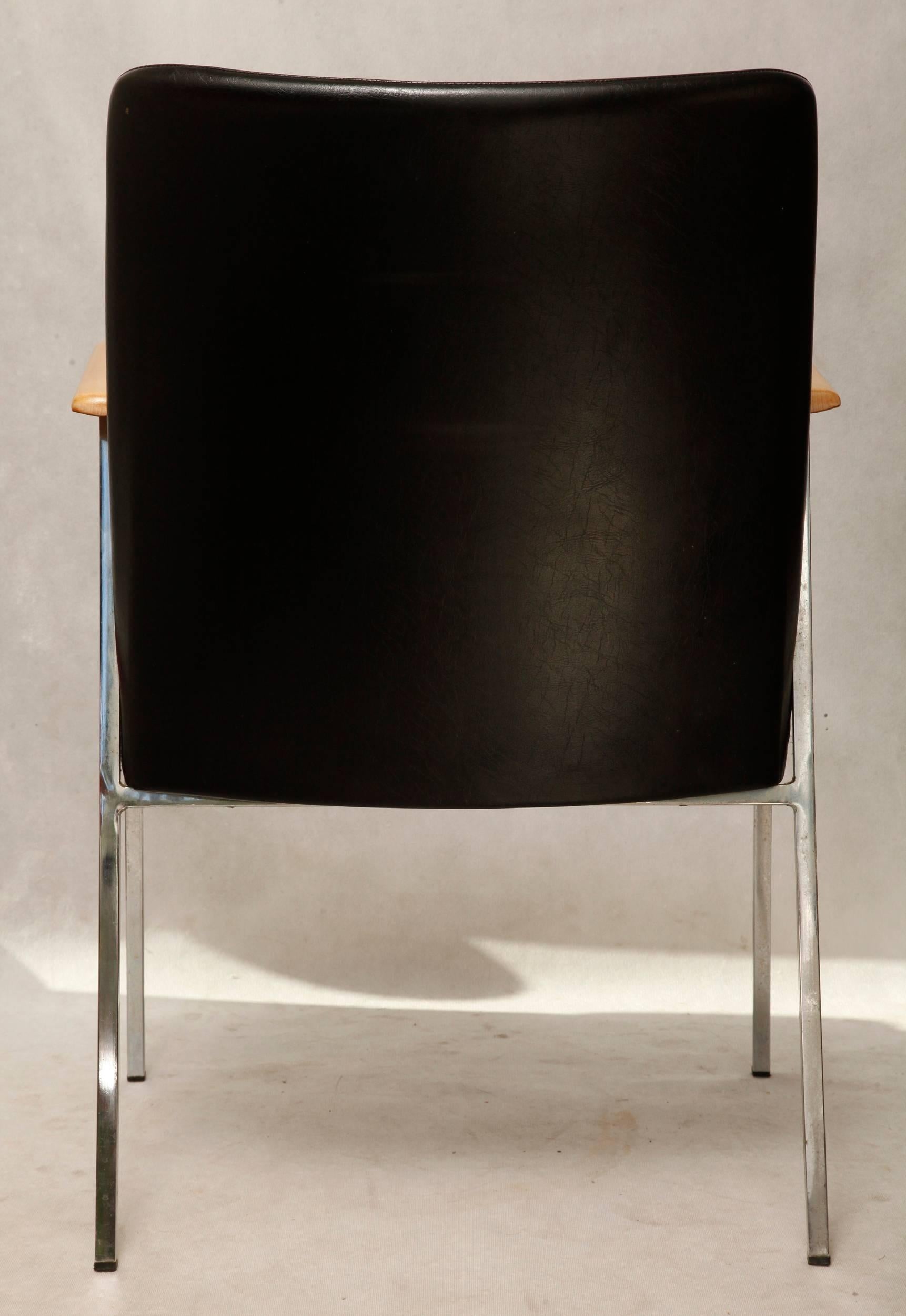 Manufactured by Mauser Black armchair,  Germany, 1960s For Sale 9
