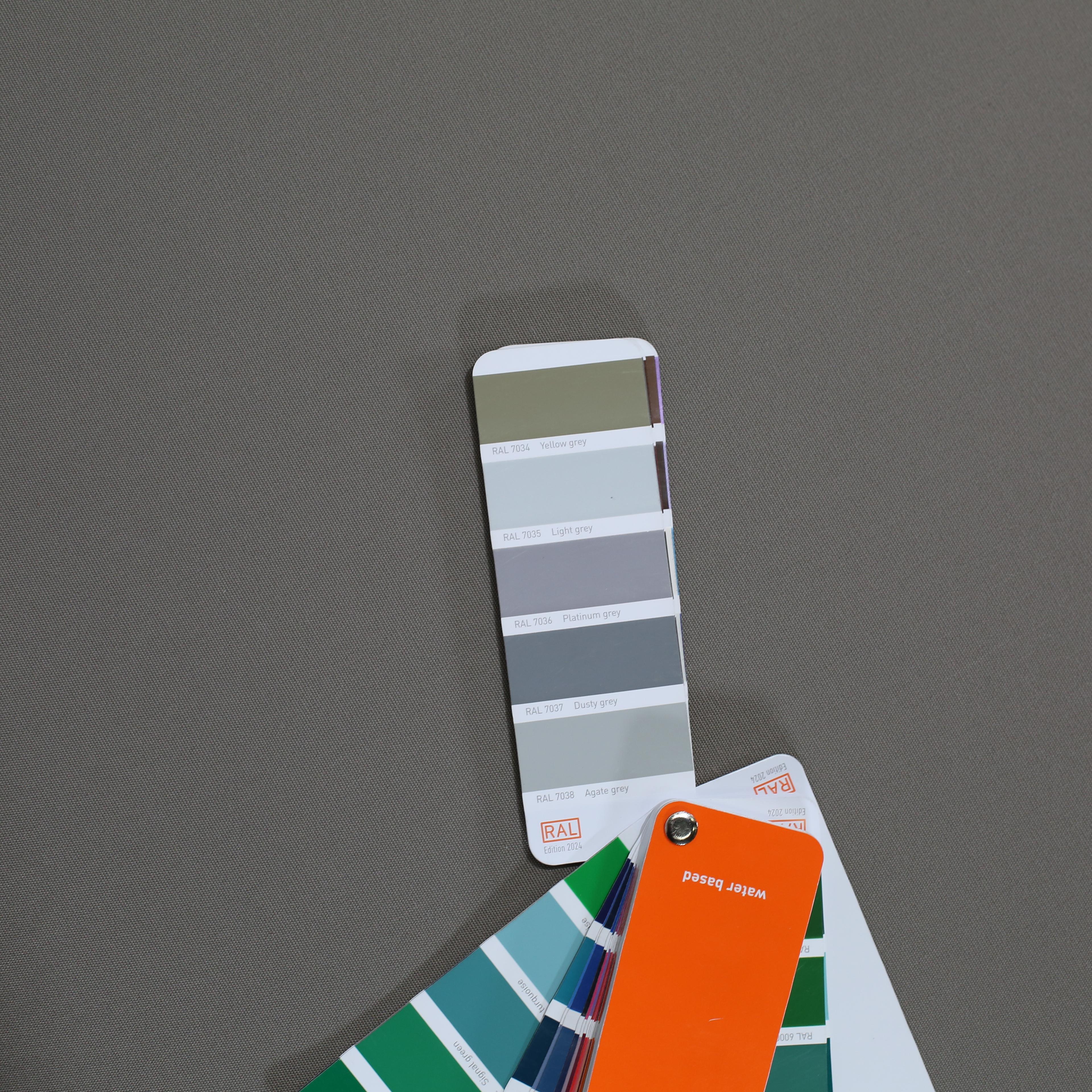 Lettini Manutti Elements, set di due in vendita 2