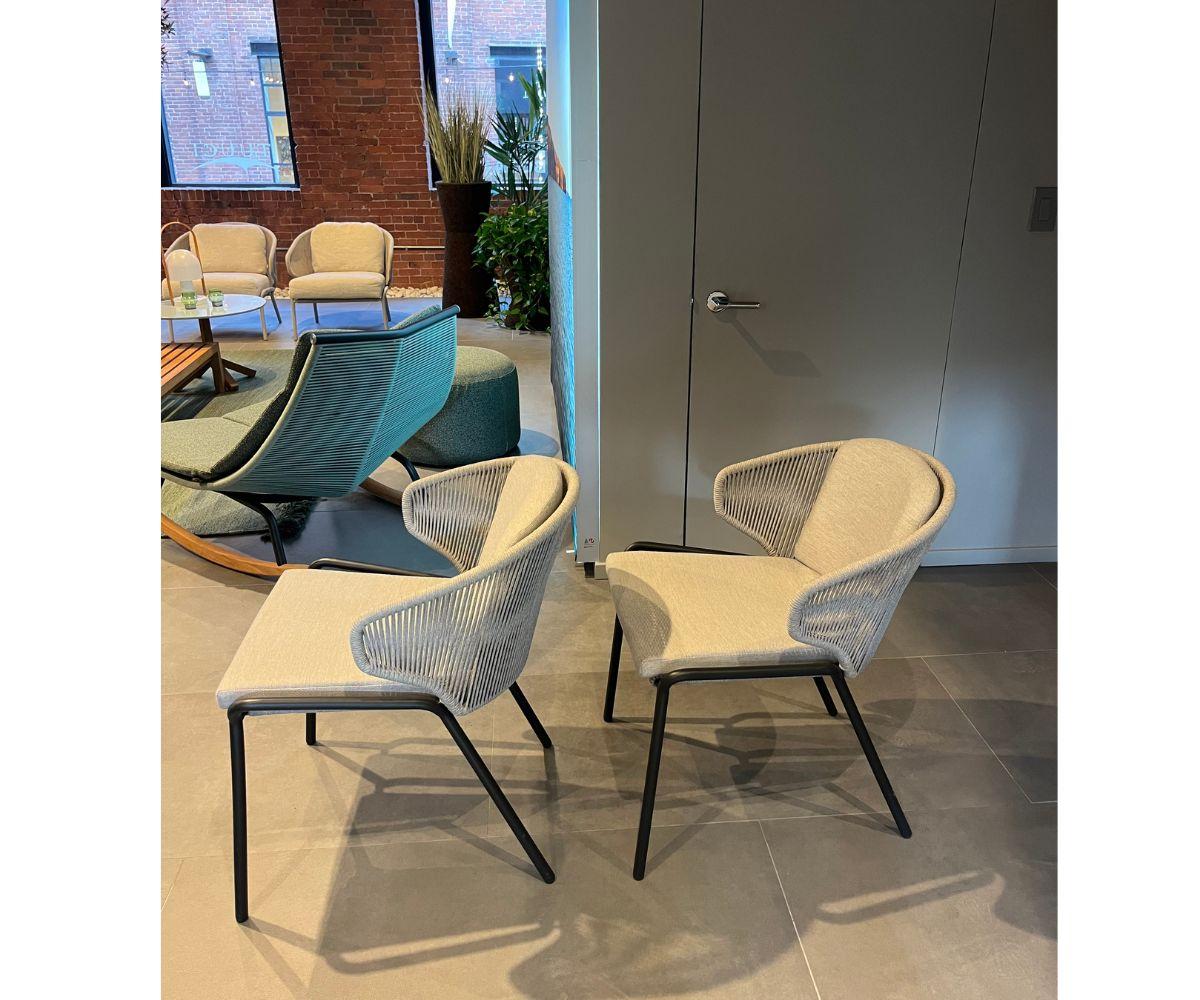 Ensemble de table et chaises d'extérieur Radoc en vente 3