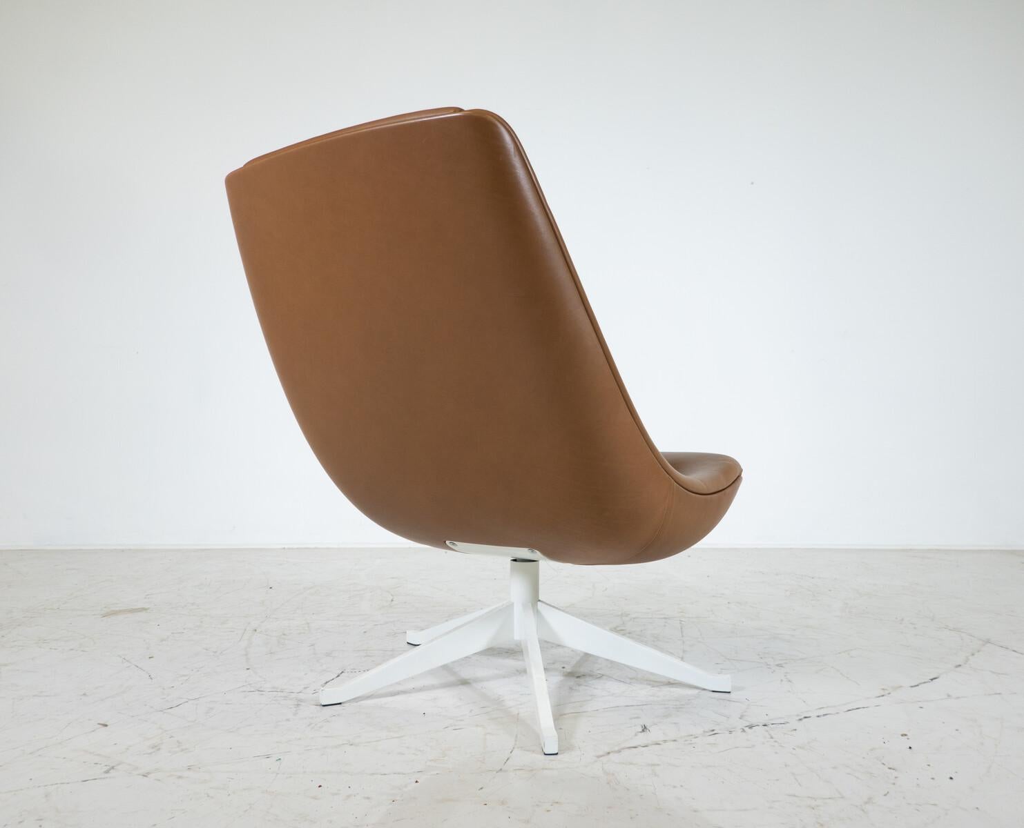 Manzù Lounge Chair by Pio Manzu for Alias For Sale 1