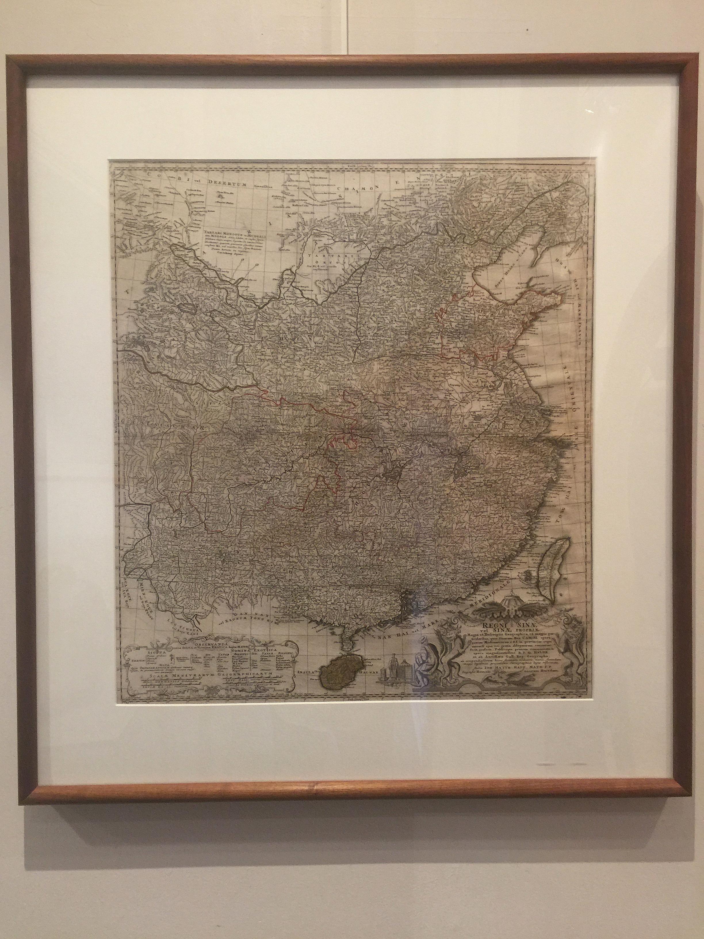 Carte de la Chine, 19e siècle. Carte de la Chine imprimée en Europe
Cadre de conservation avec cadre en noyer
Dimension totale : 28 1/2
