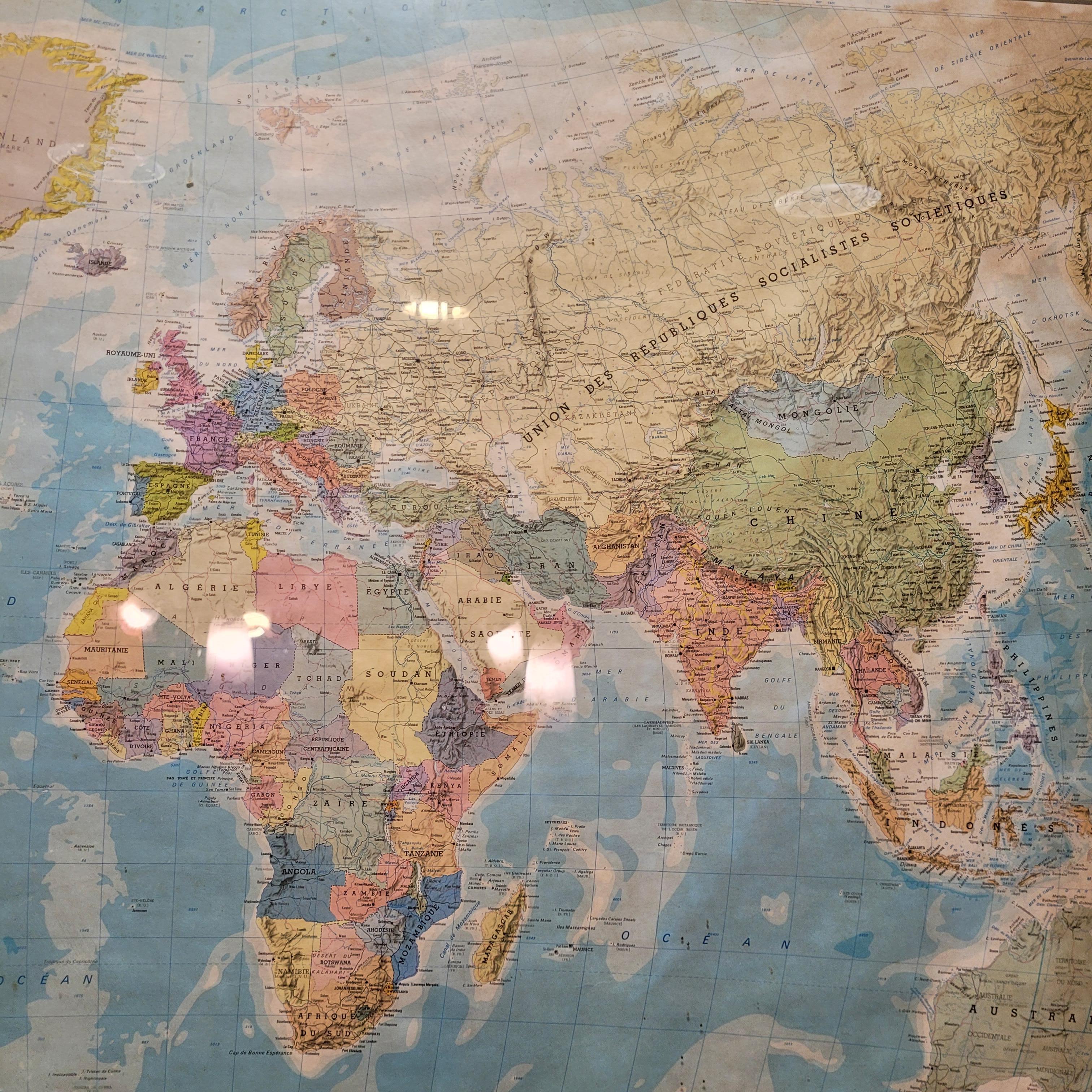 Karte von Frankreich, Globus / Planisphere Le Monde Politique, National Geographic Ins im Angebot 1