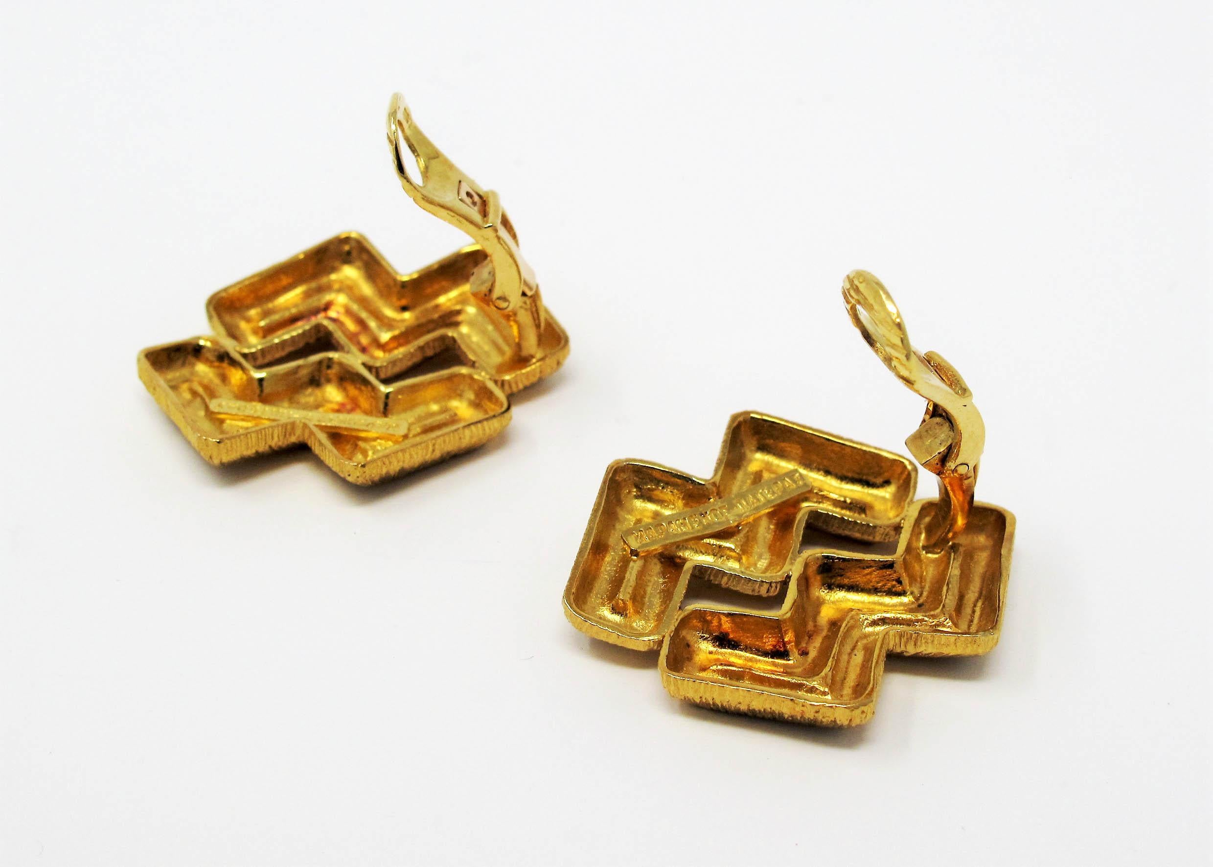 Mapamenos Natepas 18 Karat Yellow Gold Zig Zag Clip-On Earrings For Sale 2