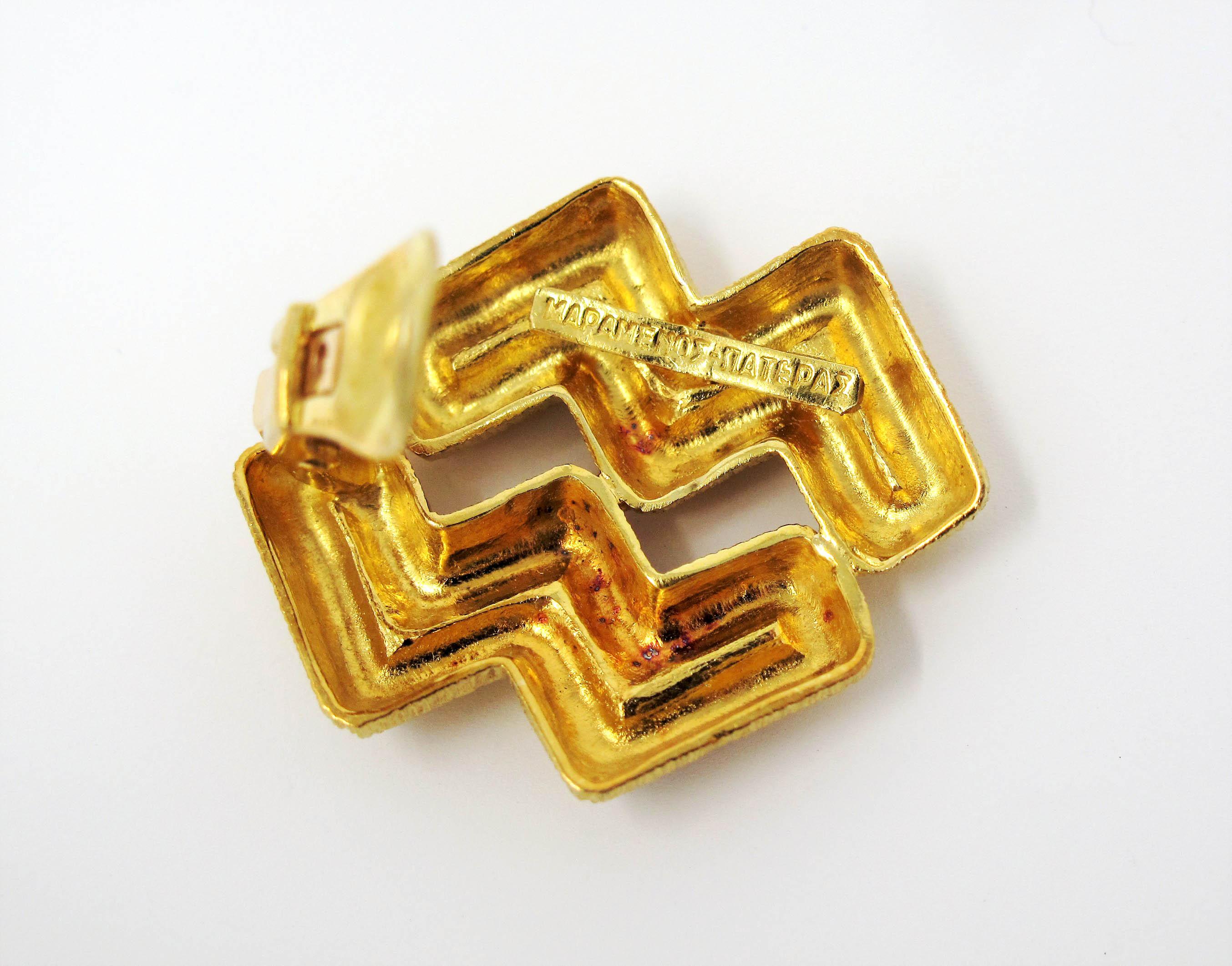 Mapamenos Natepas 18 Karat Yellow Gold Zig Zag Clip-On Earrings For Sale 3