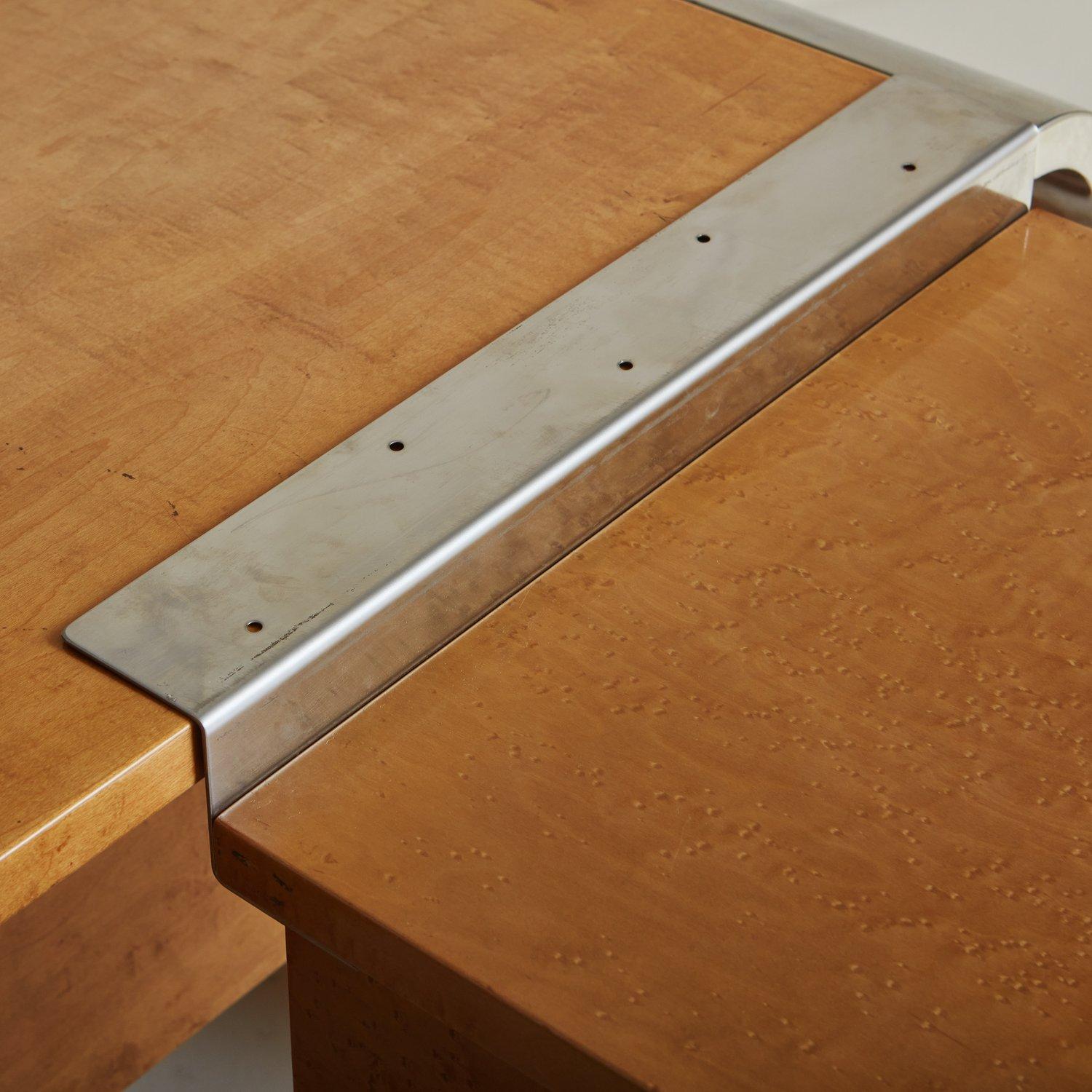 Maple + Aluminum Desk by Giovanni Offredi for Saporiti, Italy, 1970s For Sale 8