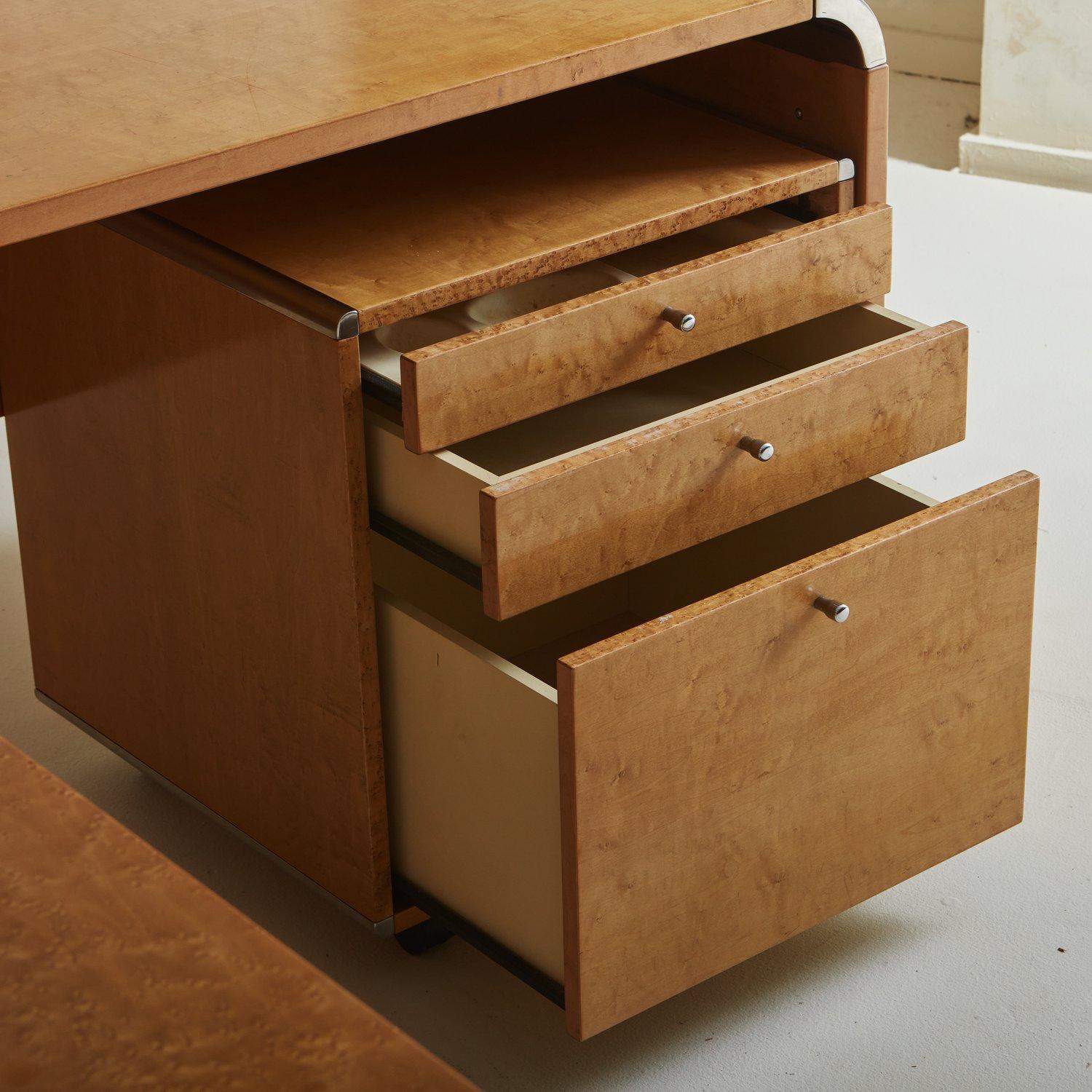 Late 20th Century Maple + Aluminum Desk by Giovanni Offredi for Saporiti, Italy, 1970s For Sale