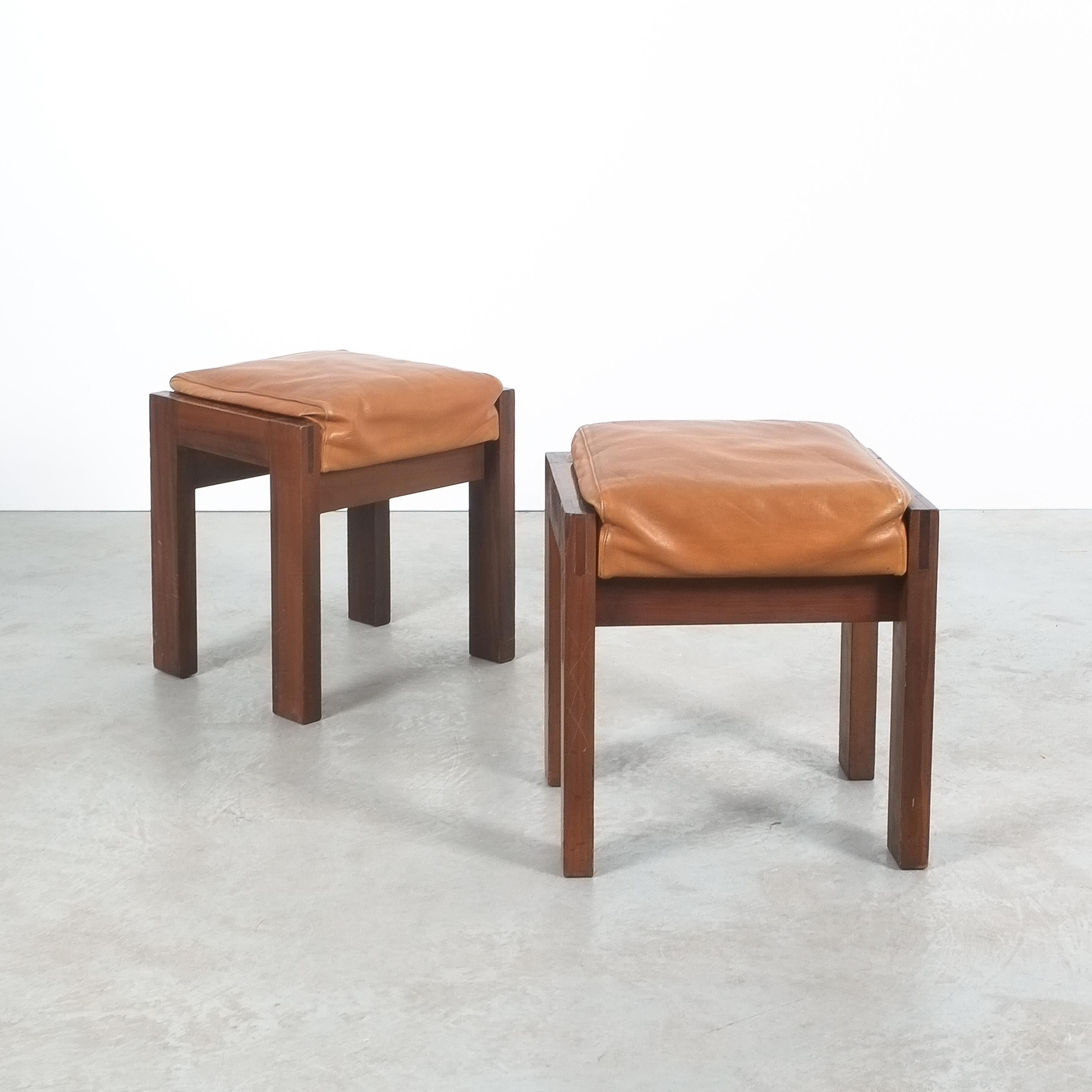 Maple and Leather Midcentury Wood Stools, Italy, 1950 For Sale 3