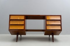 Schreibtisch aus Ahorn und Nussbaumholz mit Schubladen von Luigi Claudio Olivieri, 1950