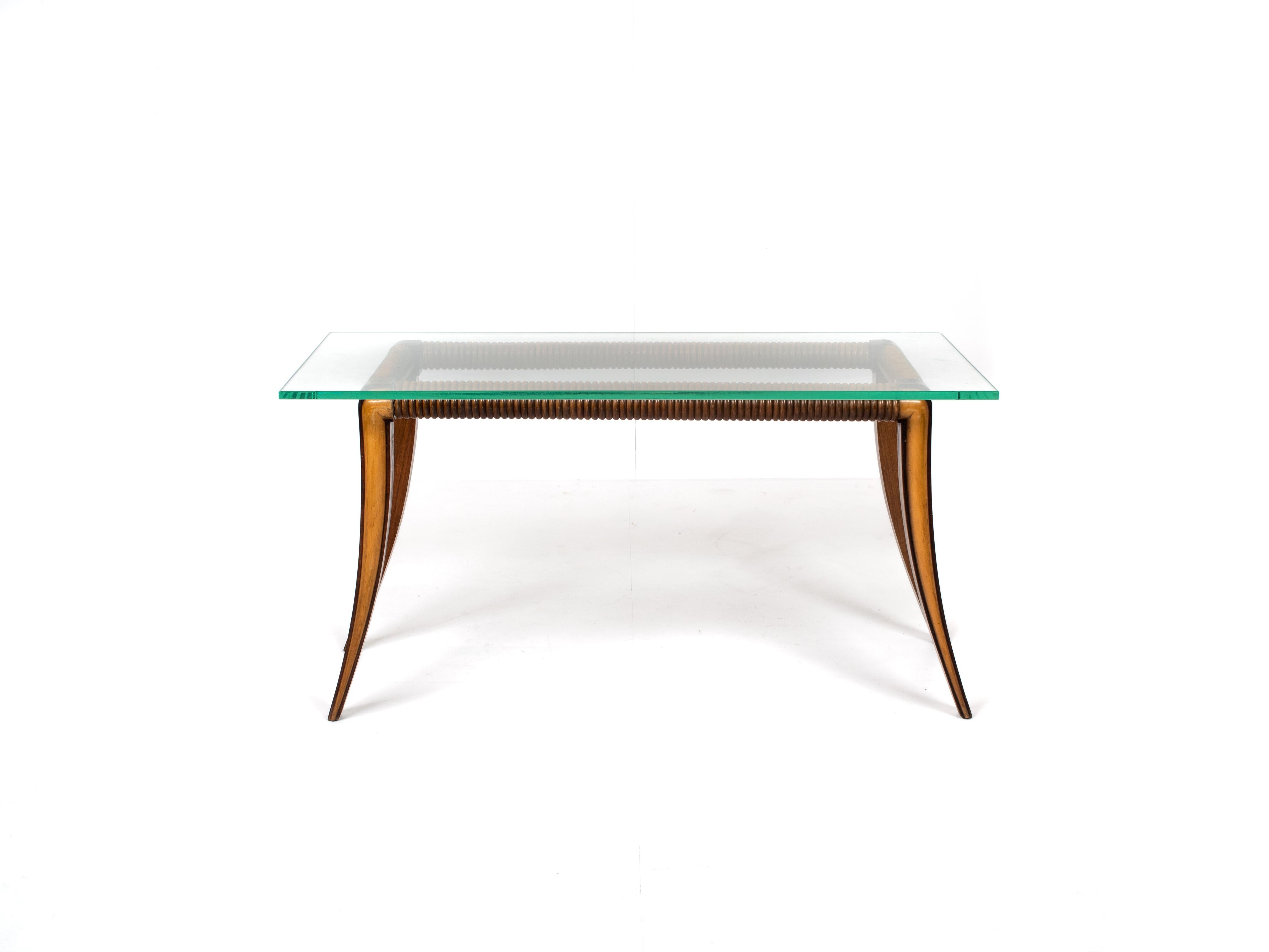 Couchtisch aus Ahorn und Holz von Osvaldo Borsani, Italien, 1940er Jahre (Moderne der Mitte des Jahrhunderts) im Angebot