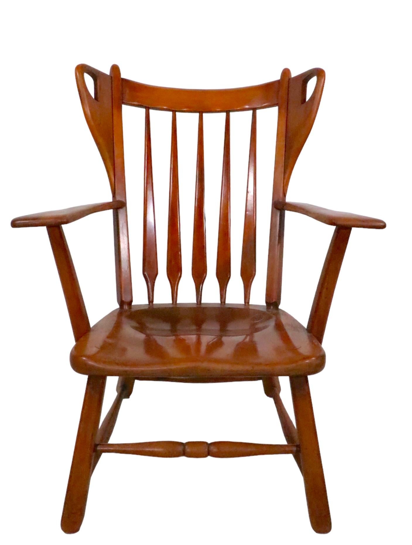 Ahorn Arrow Back Lounge Arm Chair att.  an Herman de Vries für  Cushman 1930/40er Jahre im Angebot 1