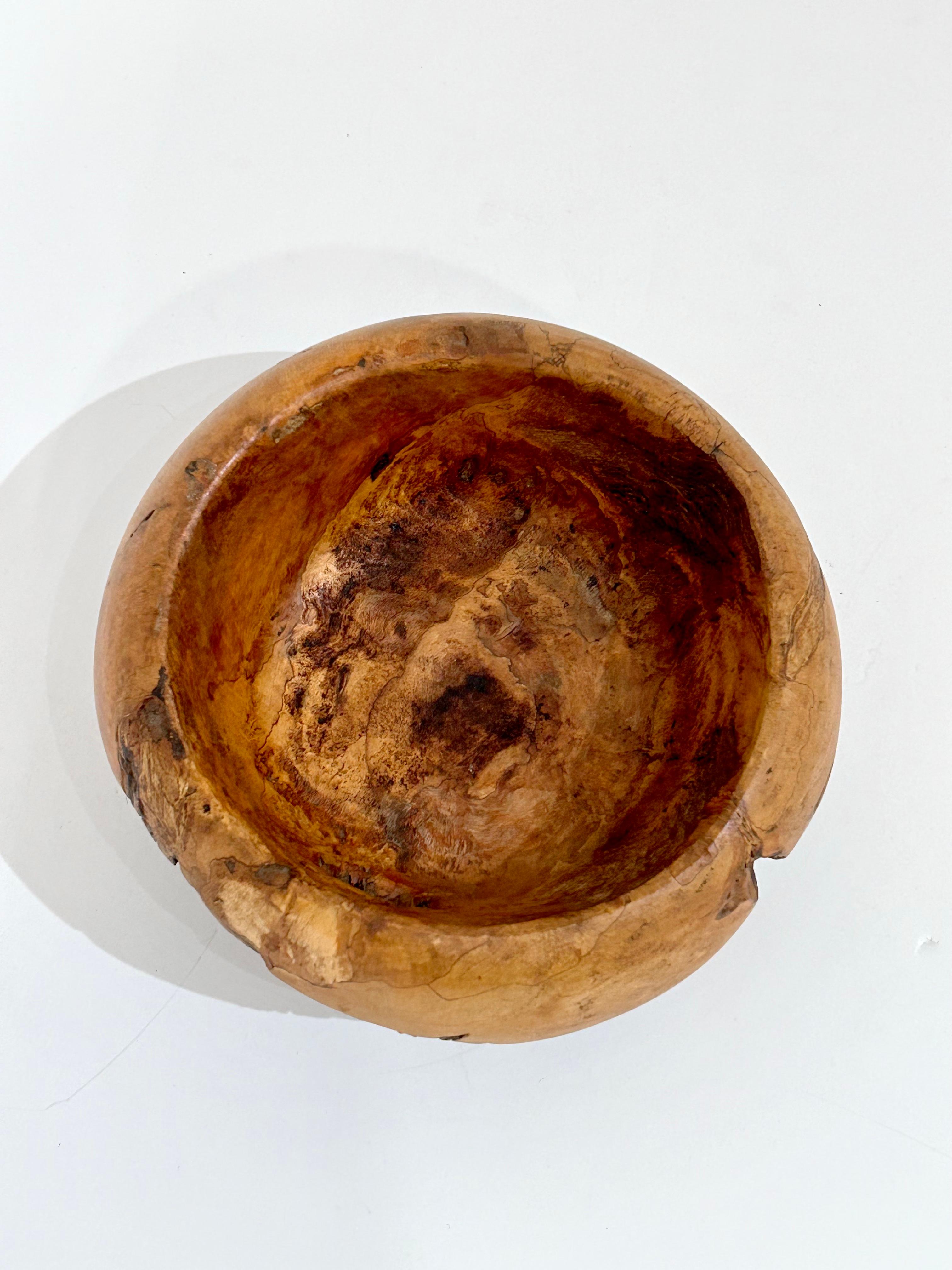 Maple Burl Wood Bowl Attributed to Mel Lindquist In Good Condition For Sale In New York, NY