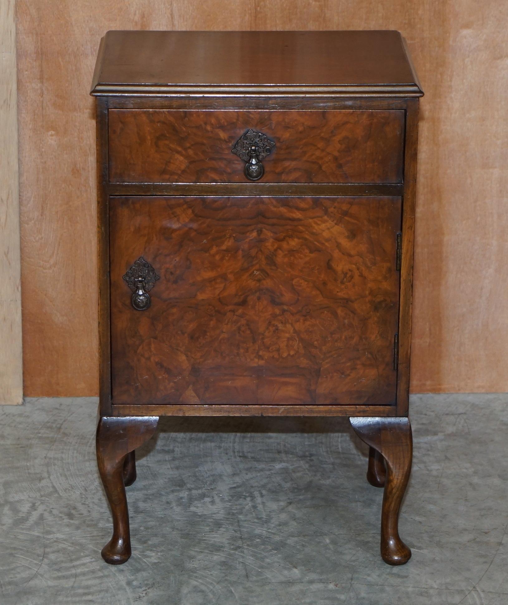 We are is delighted to offer for sale this lovely circa 1930’s Burr Walnut Maple & Co bedside or side lamp table which is part of a large suite

I have in total the dressing table with trifold mirrors, the very large double wardrobe, smaller