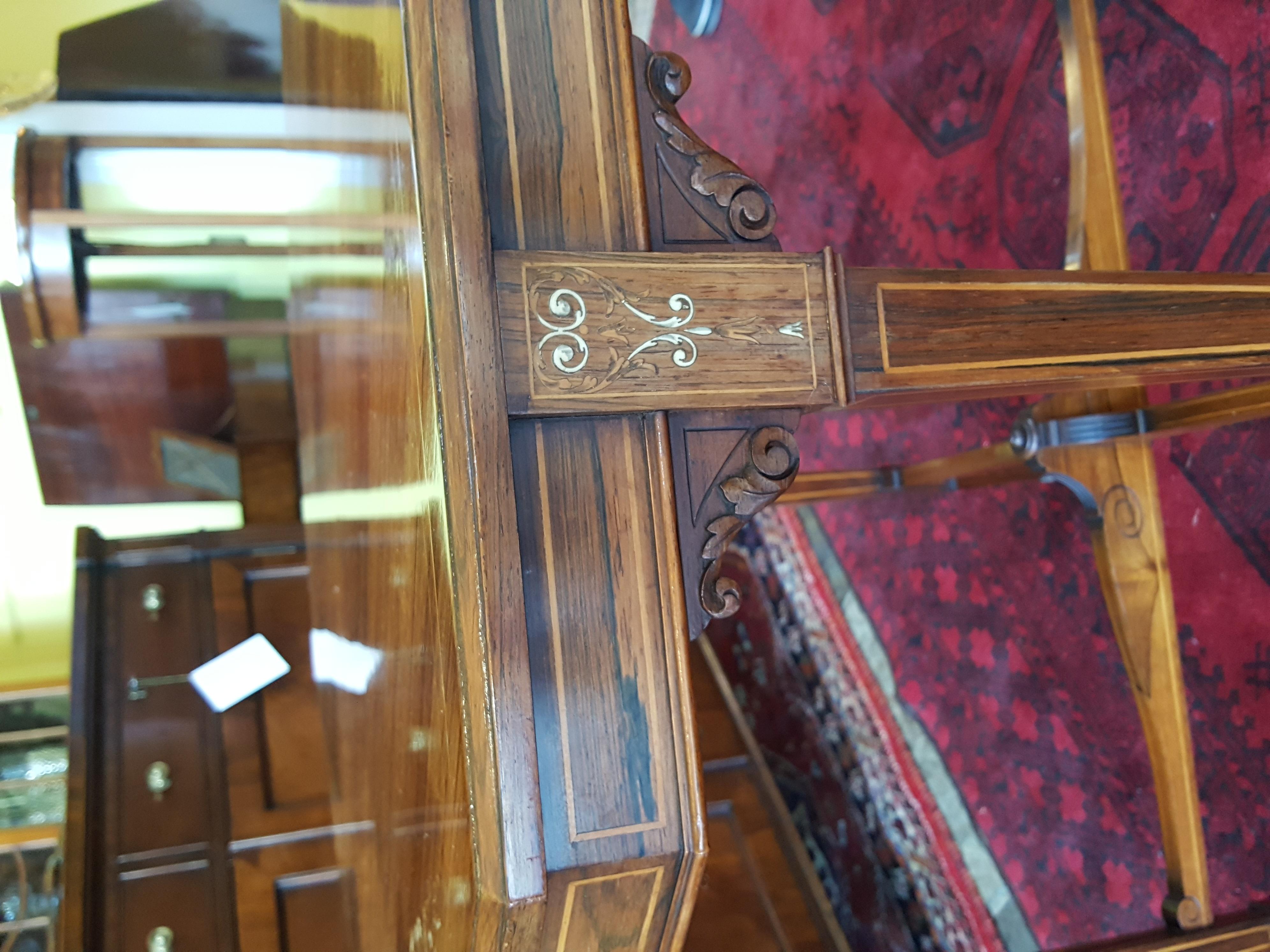 Maple & Co. Edwardian Octagonal Boxwood Inlaid Rosewood Center Table In Good Condition For Sale In Altrincham, GB
