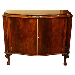 Antique Maple & Co. Edwardian Serpentine Chippendale Design Mahogany Sideboard, 1910
