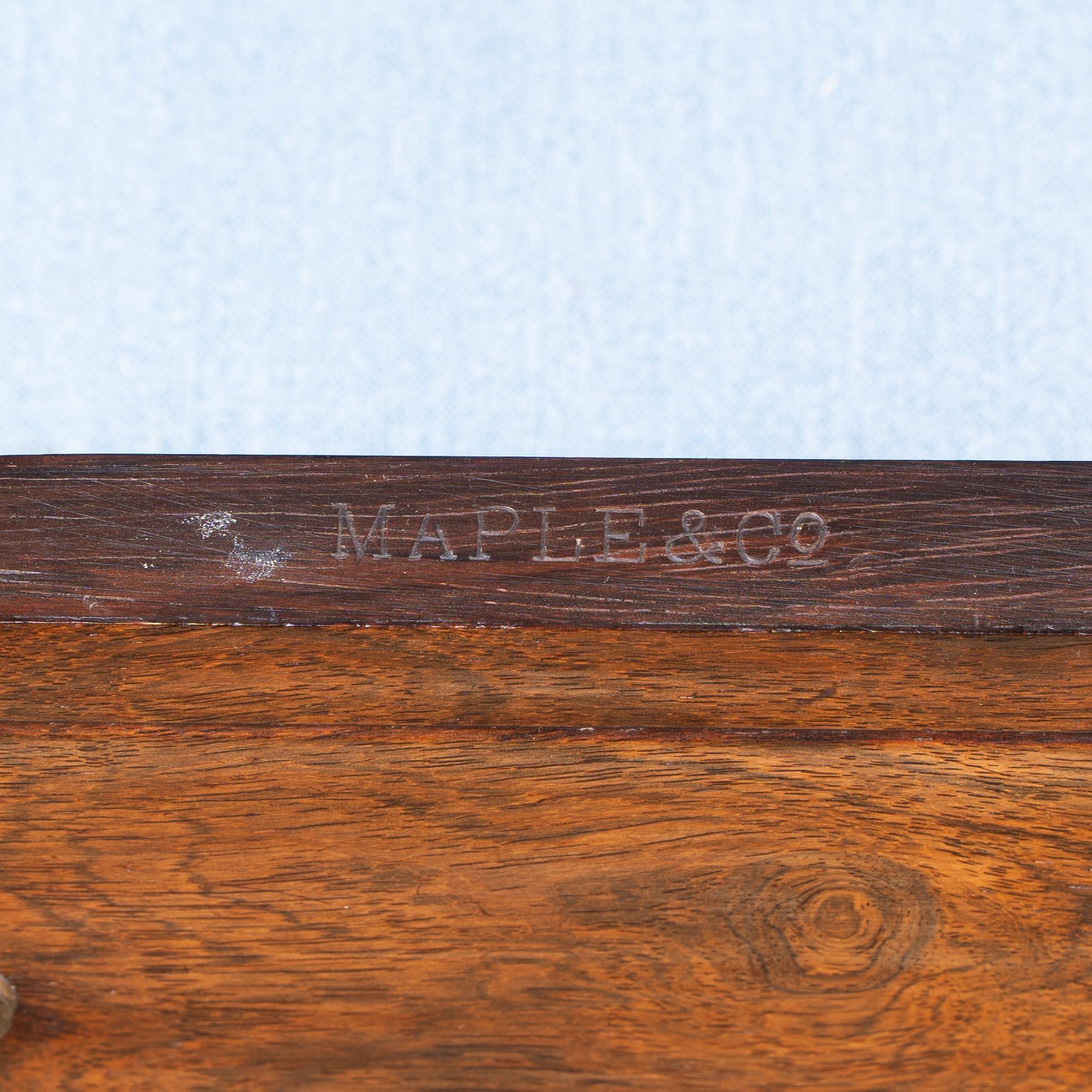 Maple & Co. Londra Bruce Talbert attr. Cassettiera a cinque cassetti Aesthetic Movement. in vendita 7