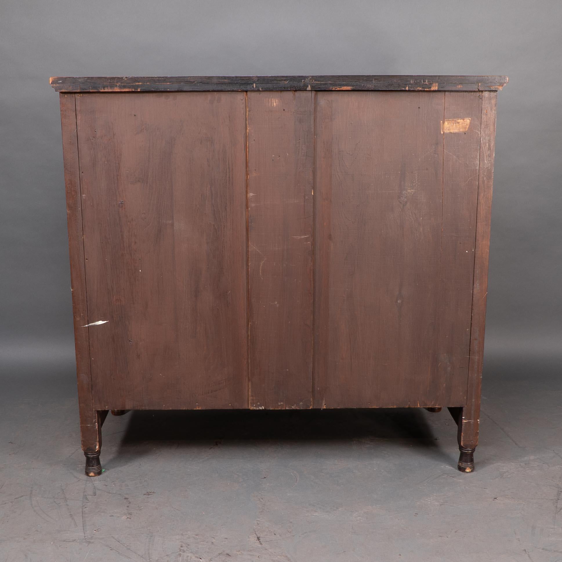 Maple & Co. Londra Bruce Talbert attr. Cassettiera a cinque cassetti Aesthetic Movement. in vendita 9