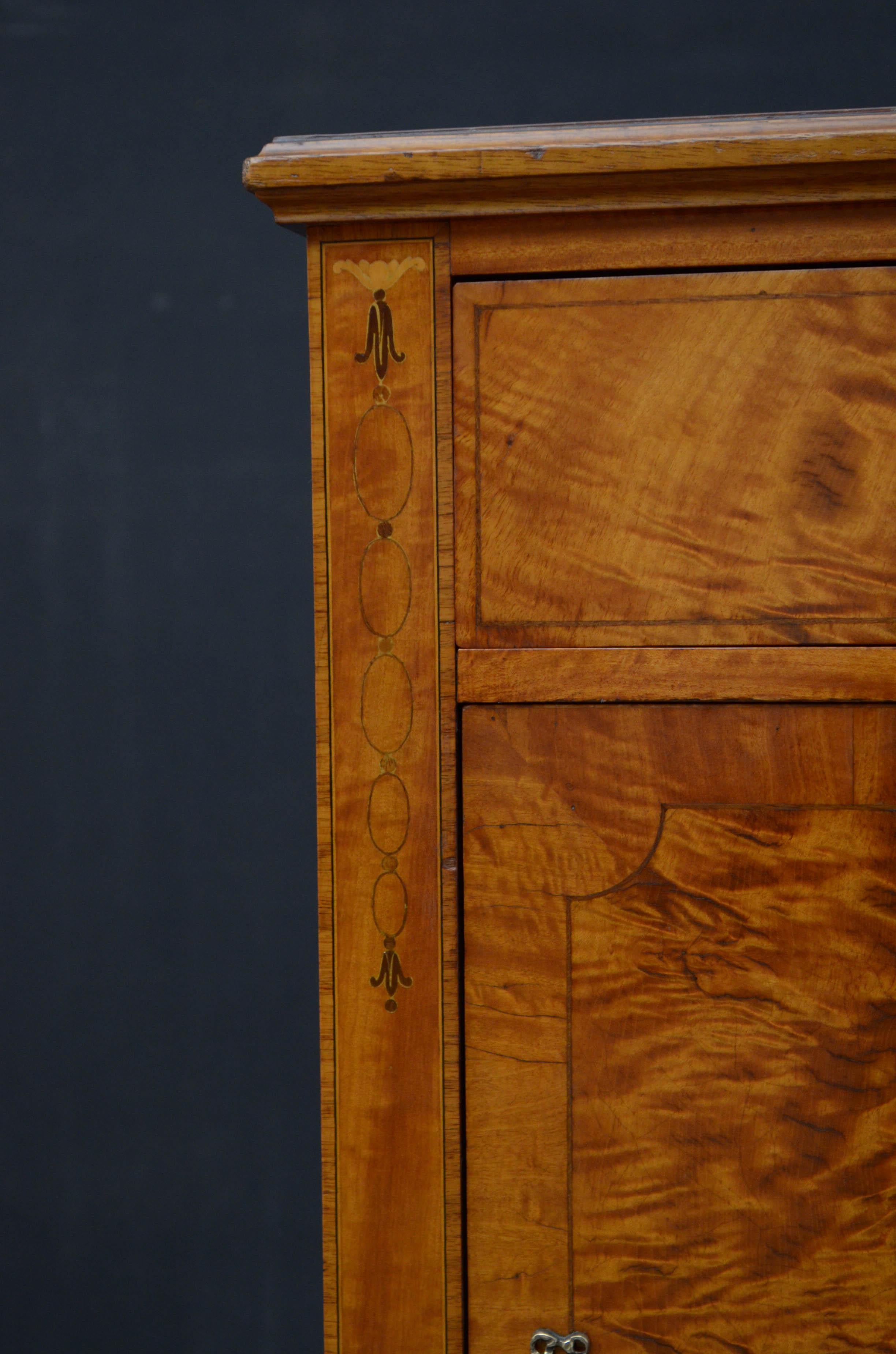 Maple & Co. Satinwood Bedside Cabinet In Good Condition In Whaley Bridge, GB