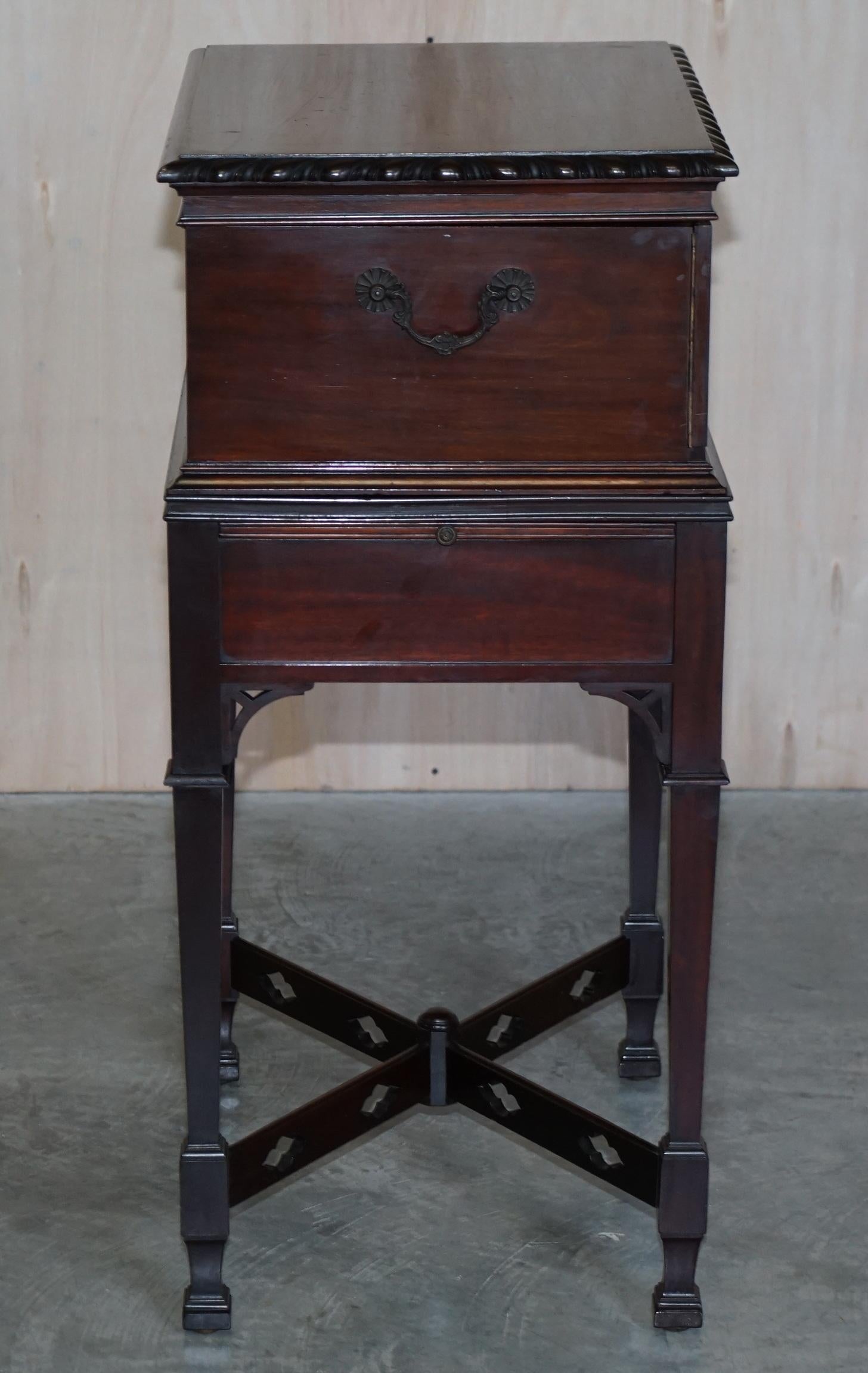 Maple & Co Thomas Chippendale Careved Victorian Hardwood Cutlery Side End Table For Sale 4