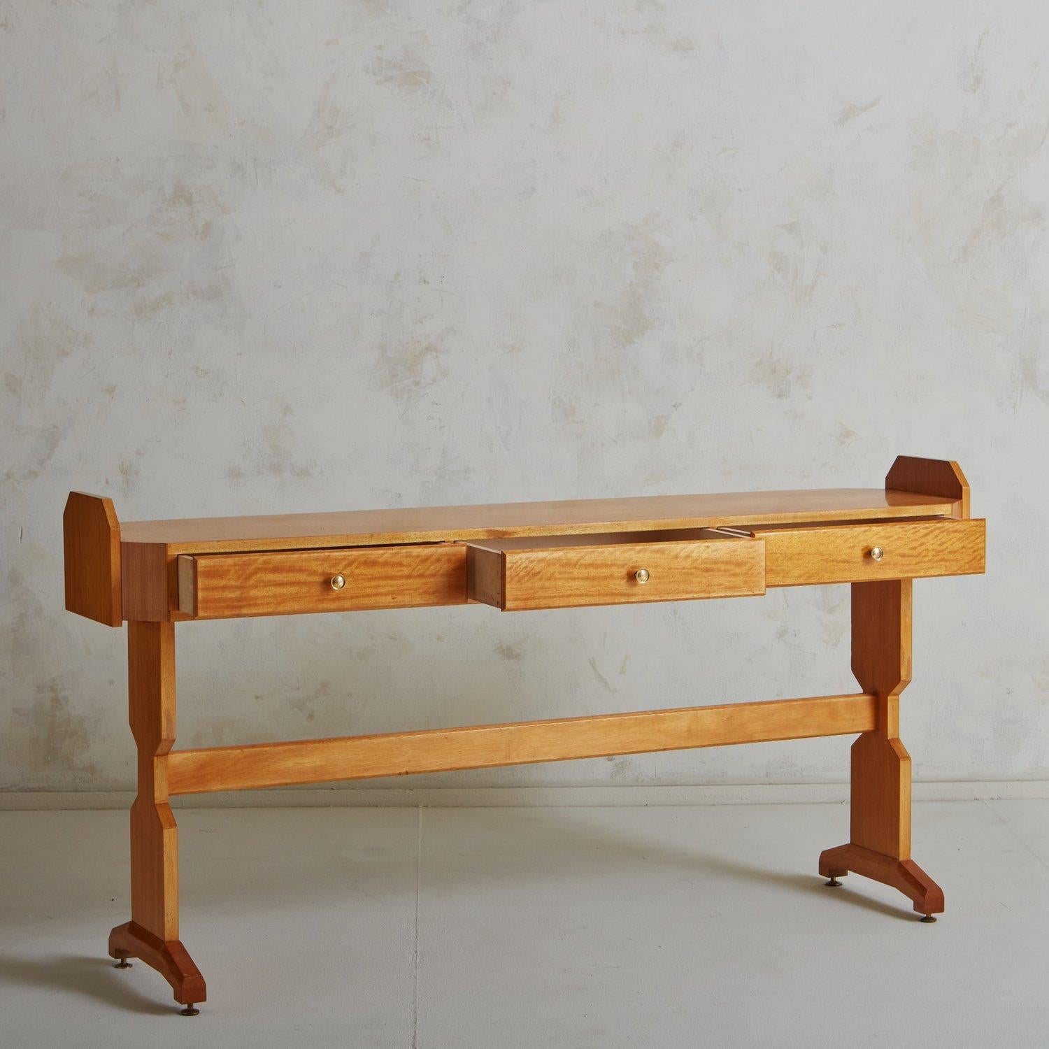 Mid-Century Modern Maple Console Table with Drawers in the Style of Vittorio Dassi, Italy, 1970s For Sale