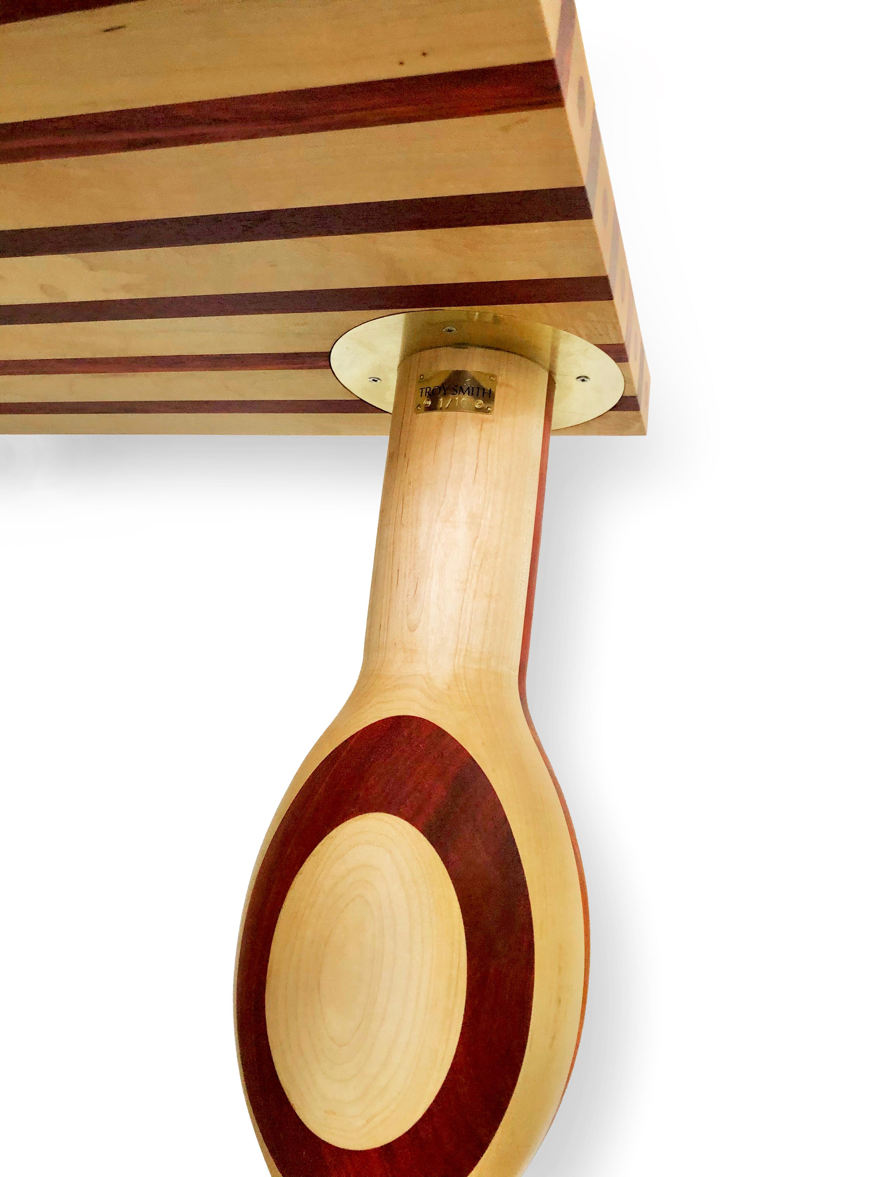 Poli Table de salle à manger en érable et bois massif Padauk en vente