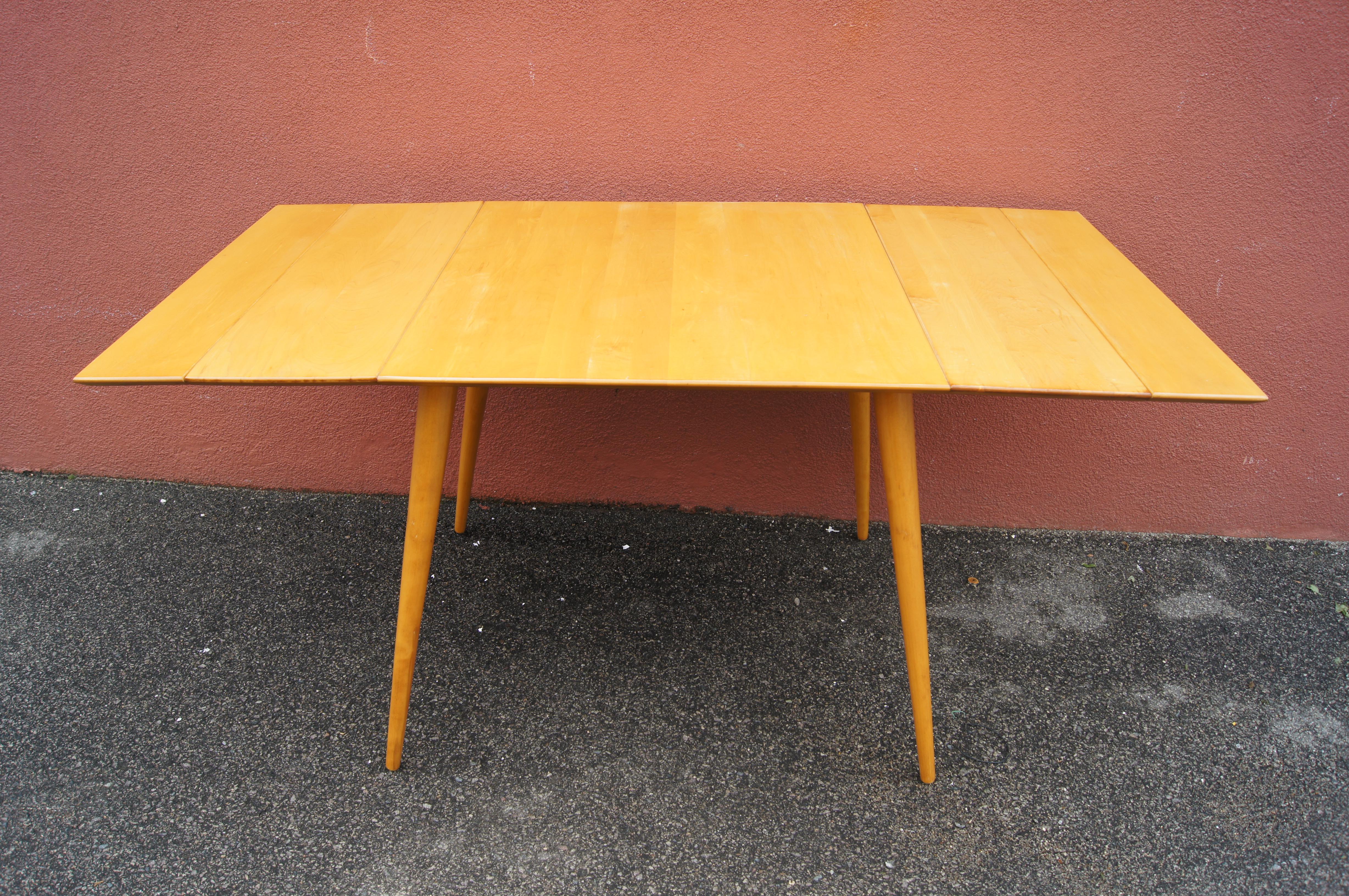Maple Planner Group Dining Table with Extensions by Paul McCobb In Good Condition In Dorchester, MA