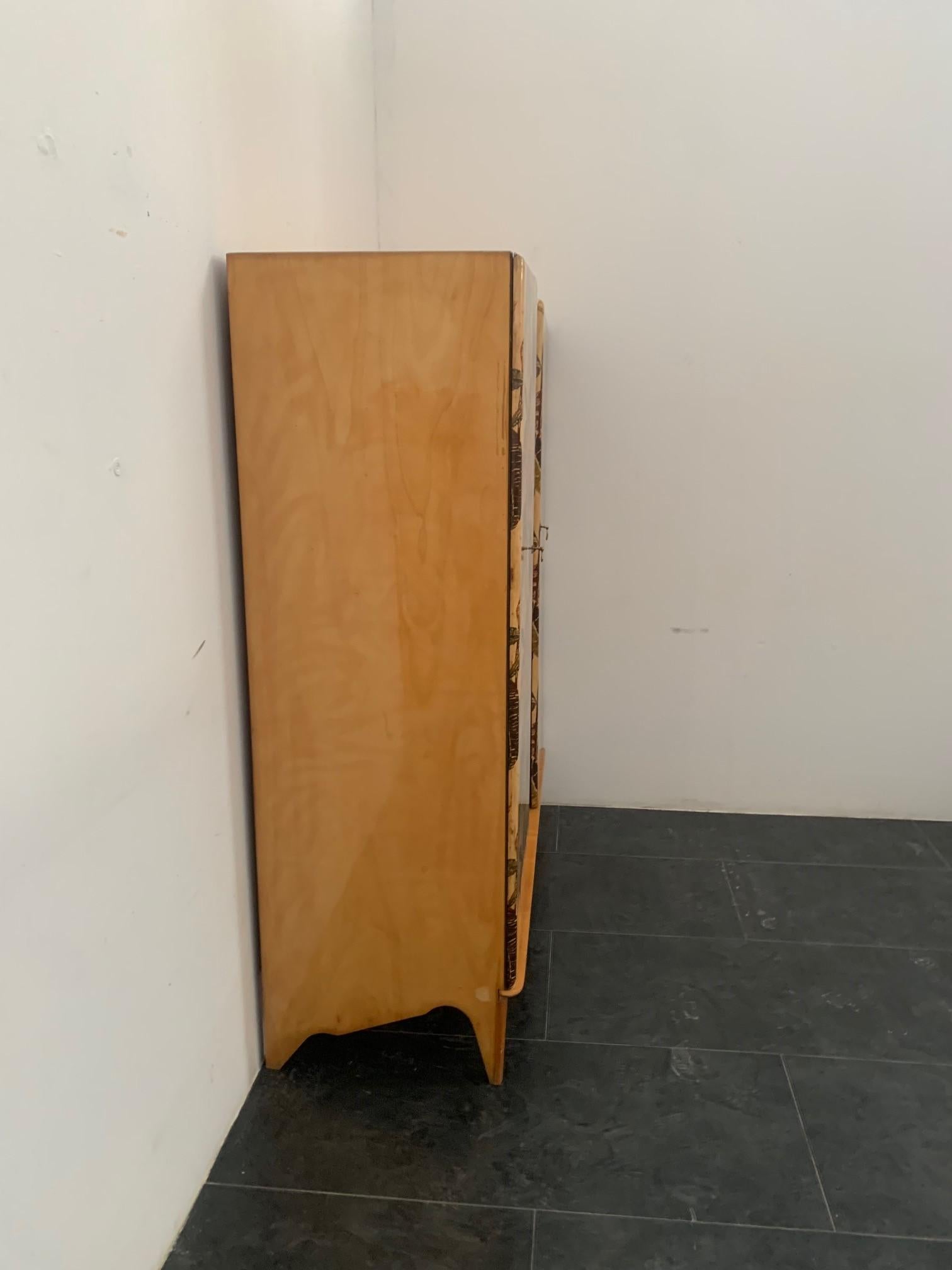 Maple Wardrobe with Leaf and Landscape Decoration, 1950s In Good Condition For Sale In Montelabbate, PU