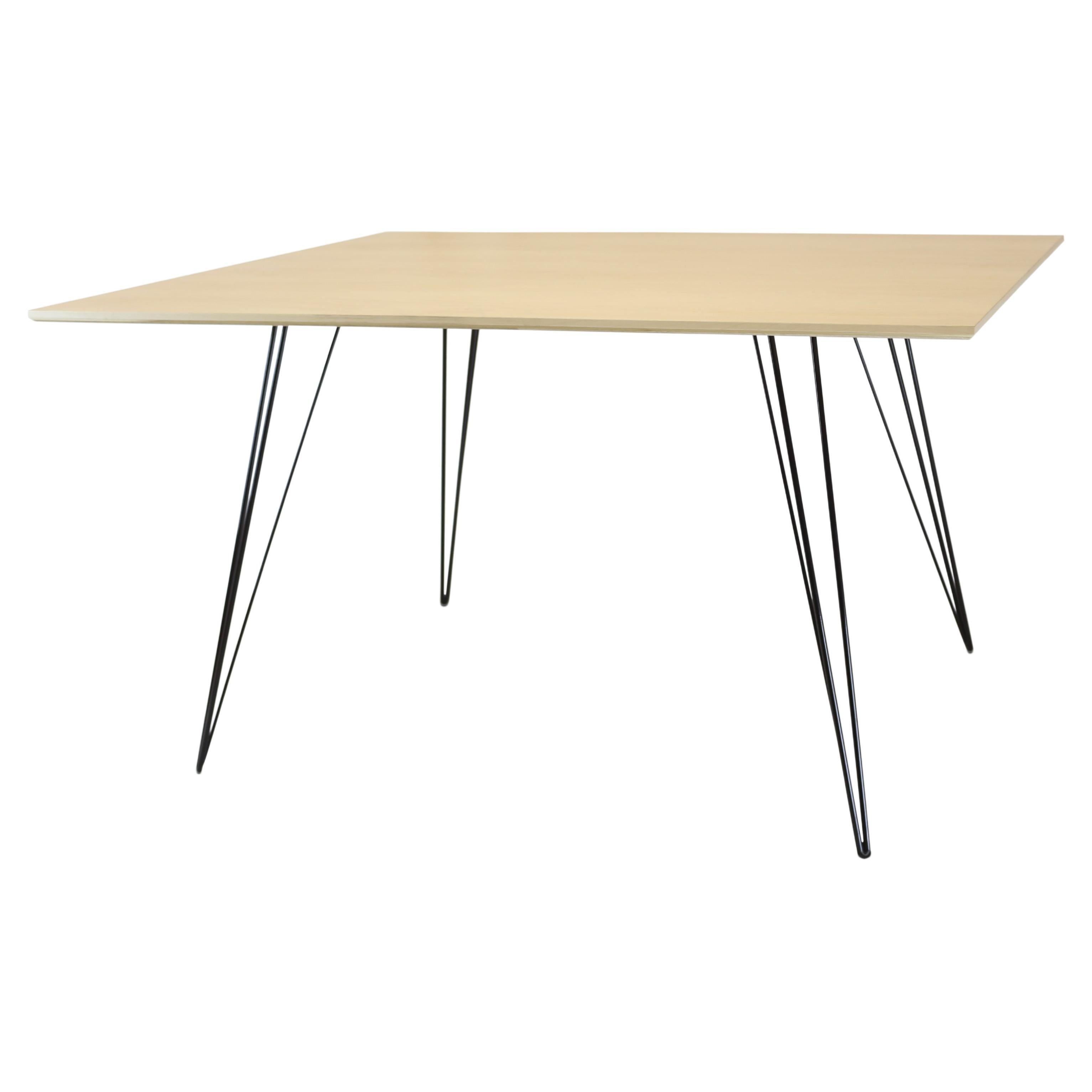 Table de salle à manger en érable Williams avec pieds en épingle à cheveux noire et plateau rectangulaire