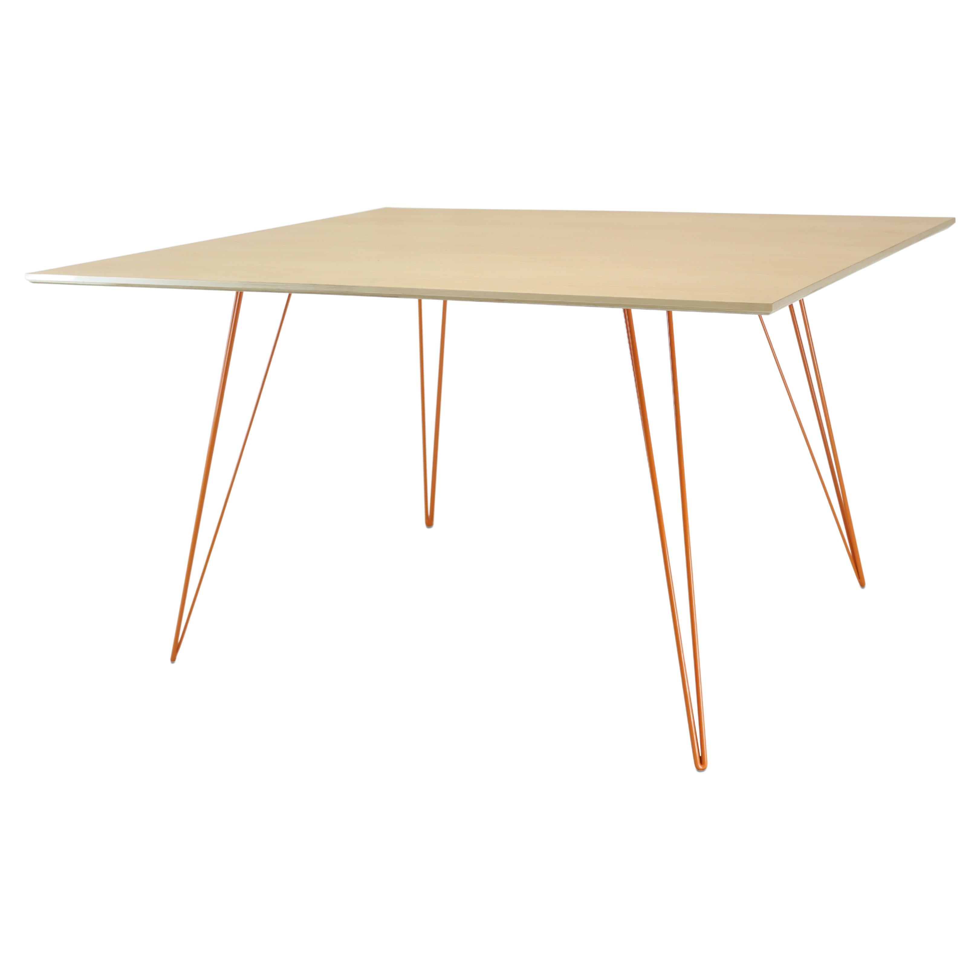 Table de salle à manger en érable Williams avec pieds en épingle à cheveux orange et plateau rectangulaire