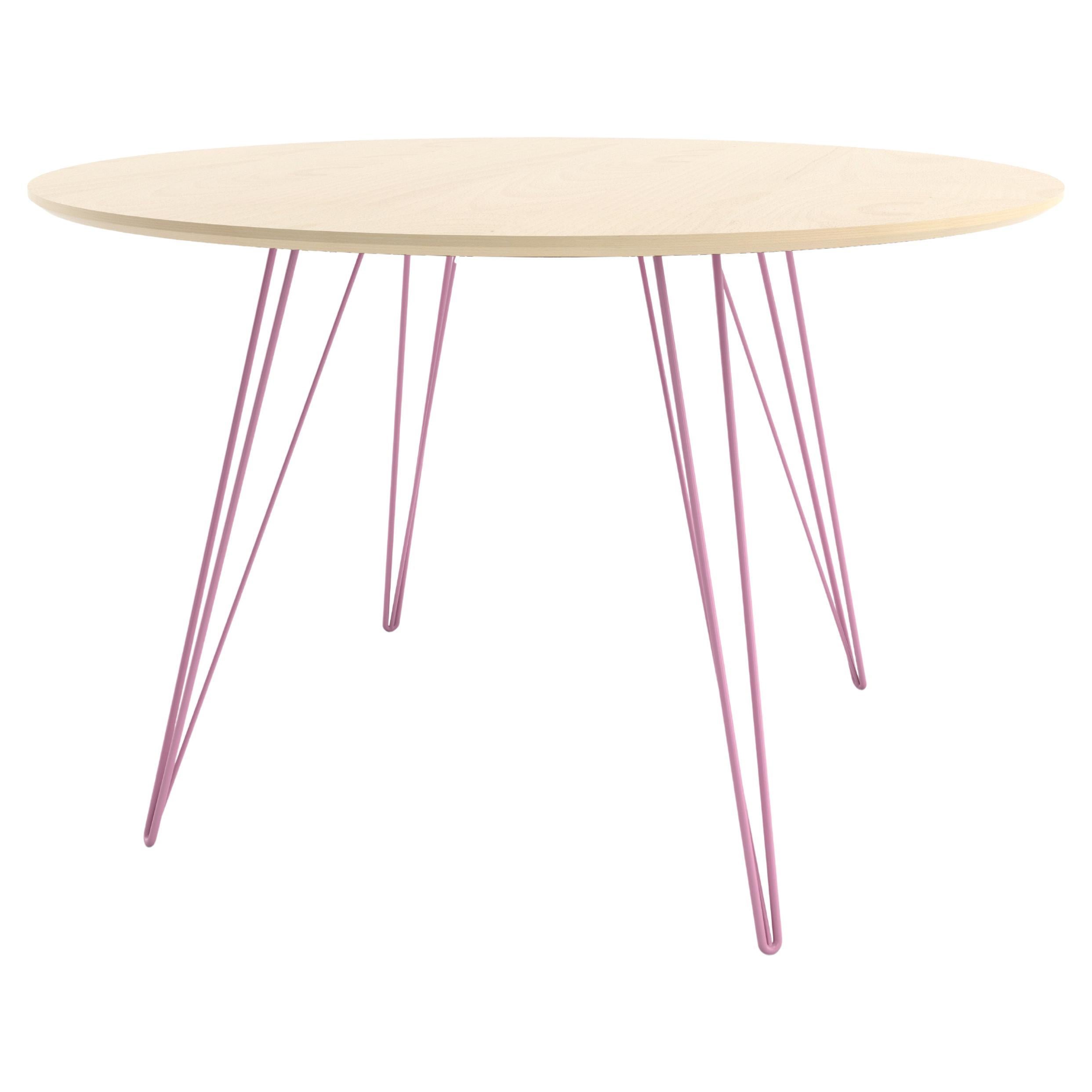 Esstisch Williams aus Ahornholz mit rosa Haarnadelbeinen und kreisförmiger Platte