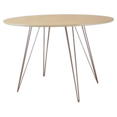 Table de salle à manger en érable Williams avec pieds en épingle à cheveux en cuivre rose et plateau ovale