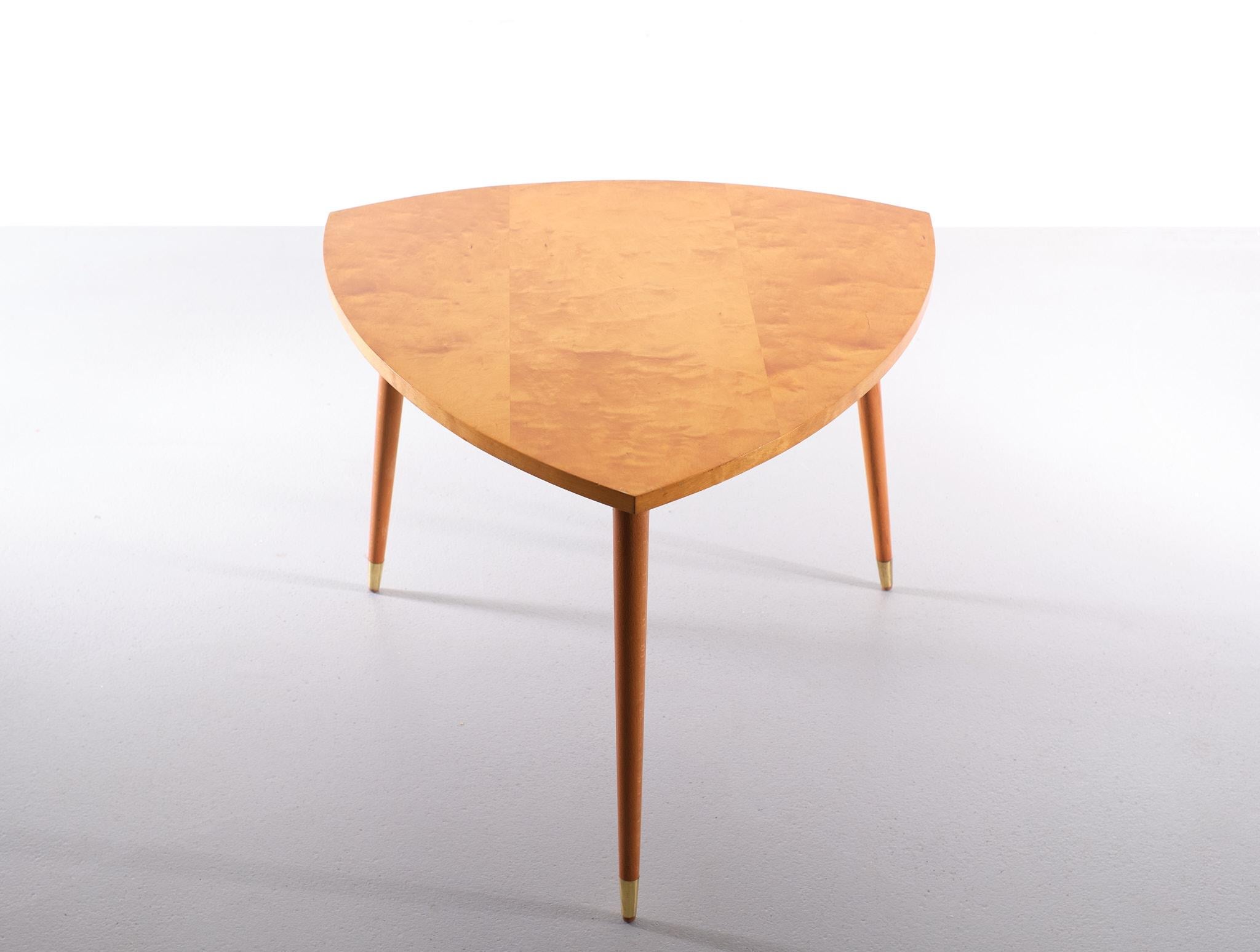 Wood Maple wood Triangle Coffee table 1950s Holland  For Sale