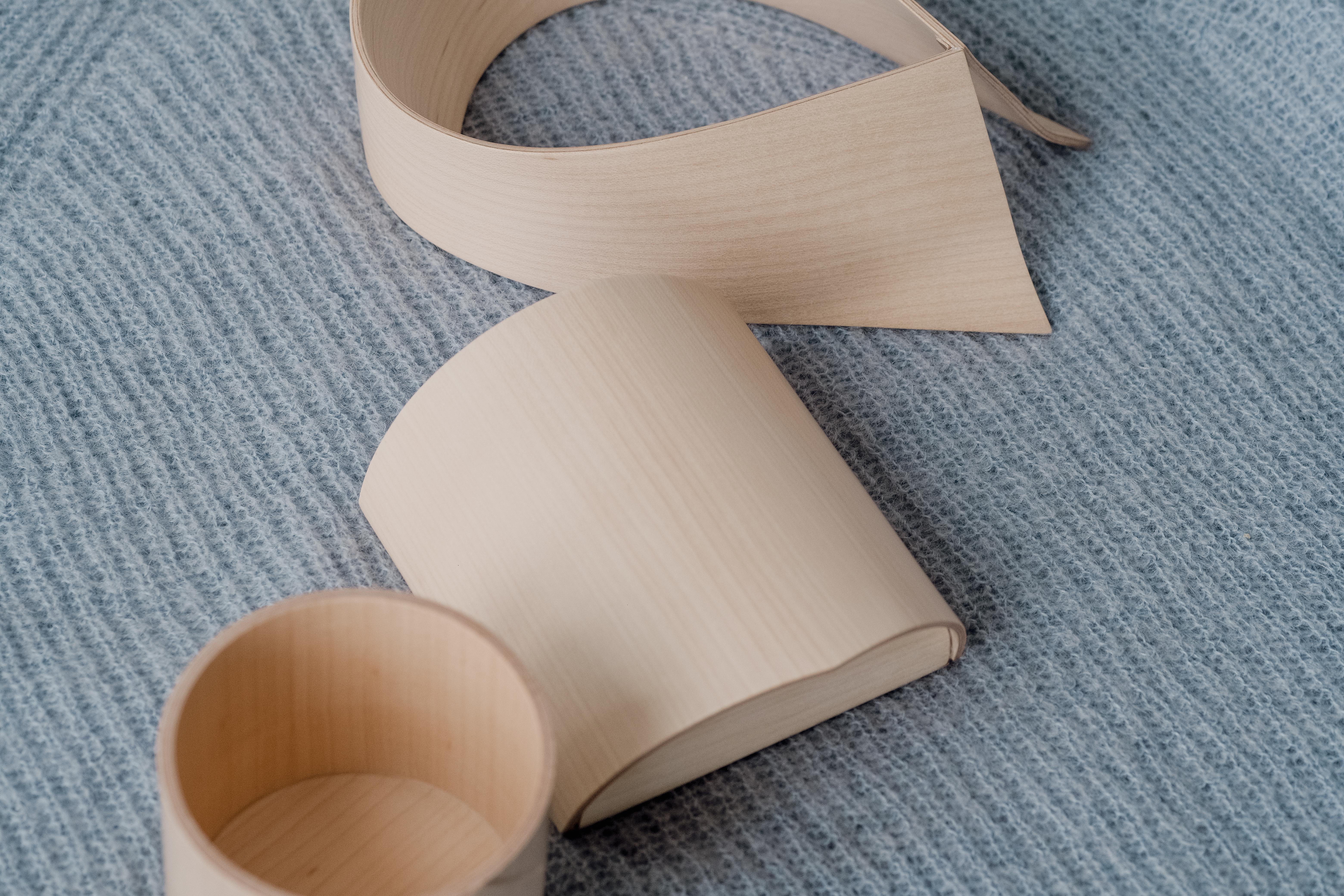 Gancio da parete a forma di polsino in legno d'acero impiallacciato, per accessori, di Loyal Loot in vendita 2