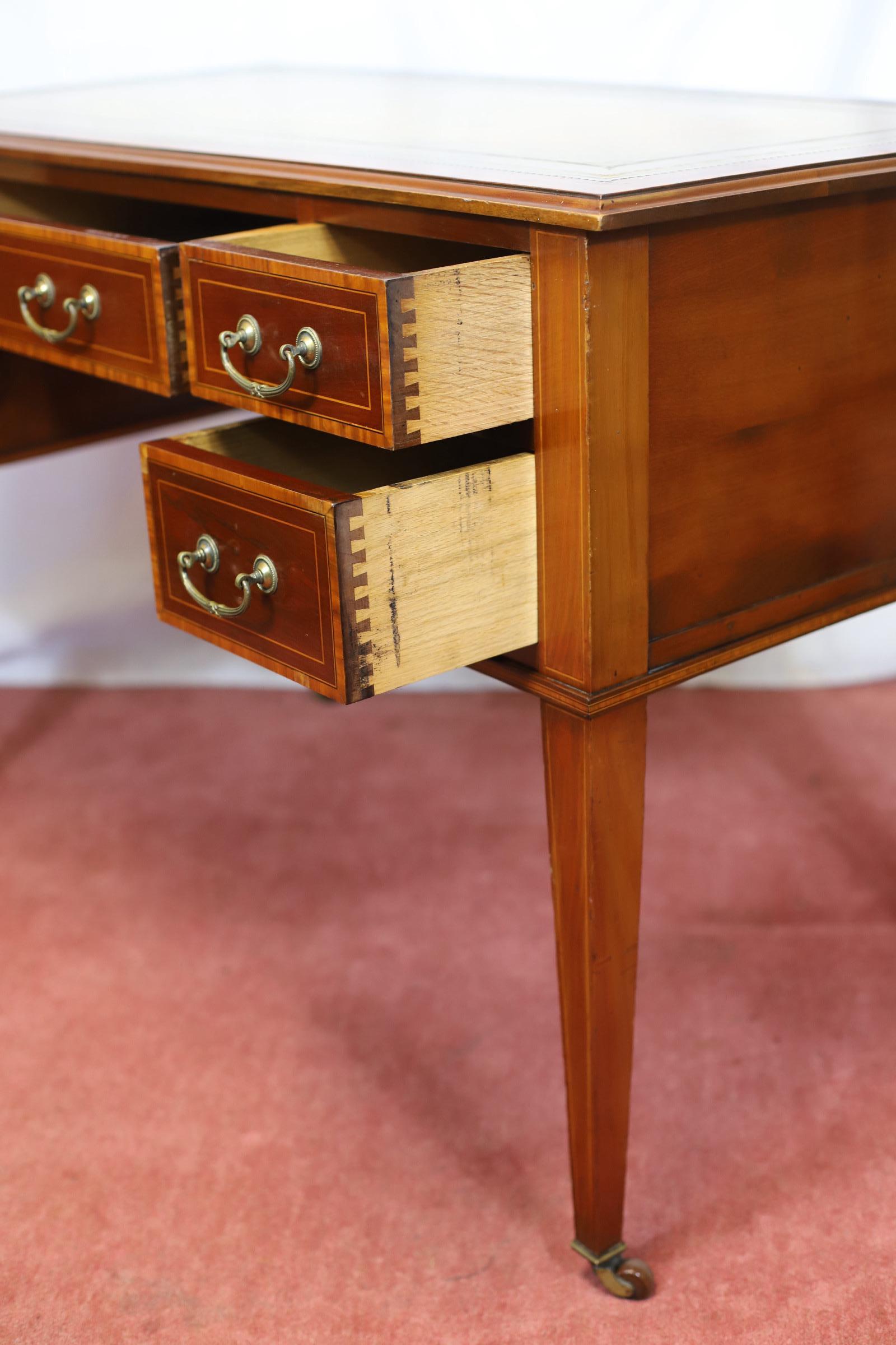 Maple&Co Lovely Edwardian Satinwood Crossbanded  Walnut  Desk For Sale 6