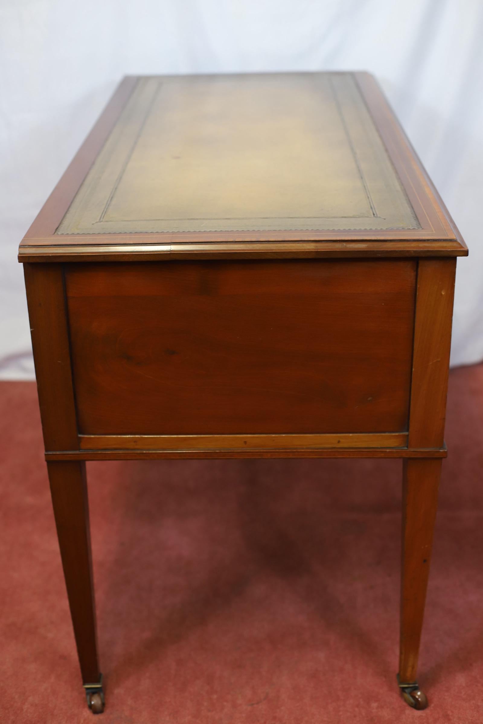 19th Century Maple&Co Lovely Edwardian Satinwood Crossbanded  Walnut  Desk For Sale