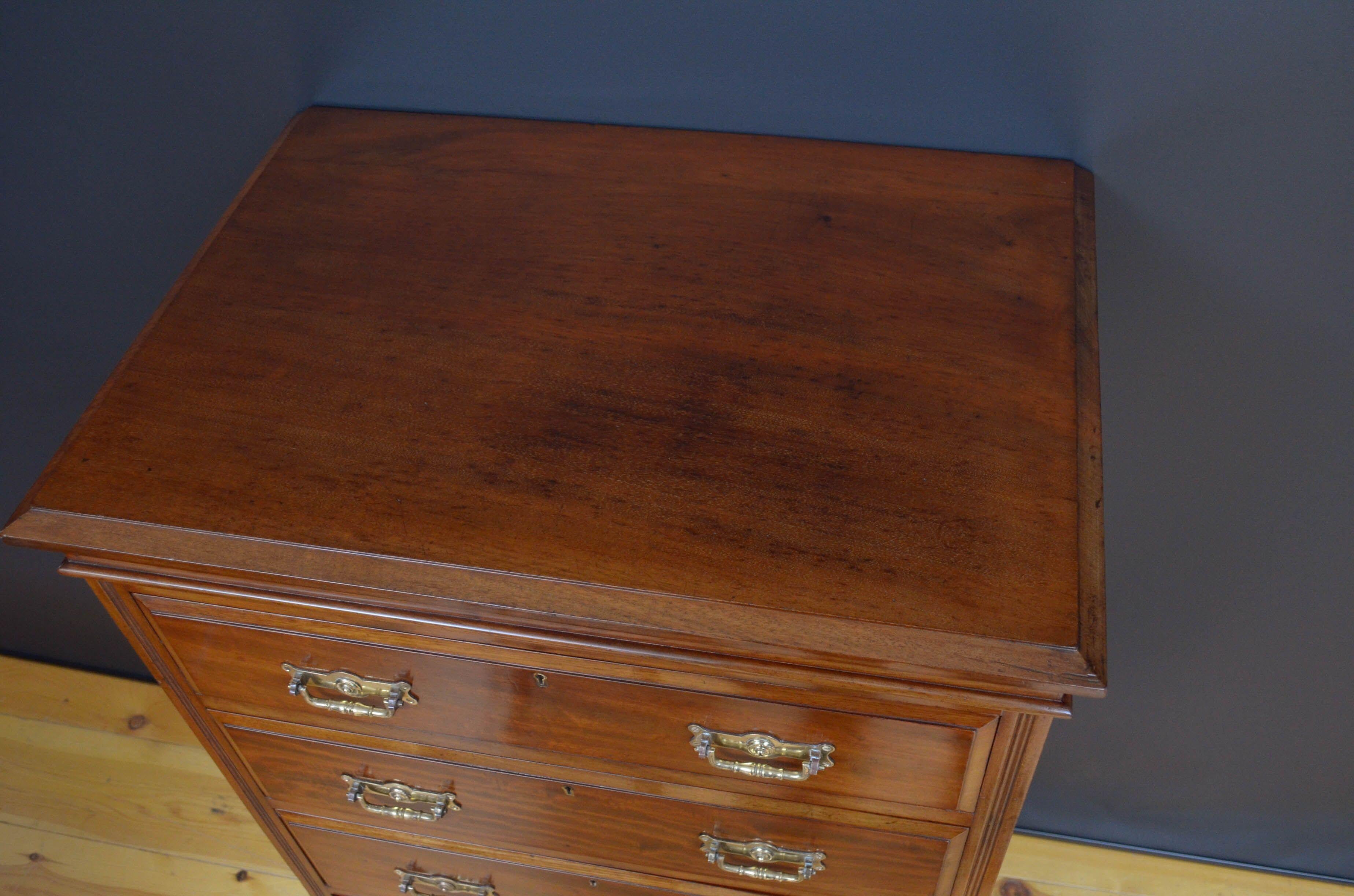 English Maples Mahogany Chest of Drawers For Sale